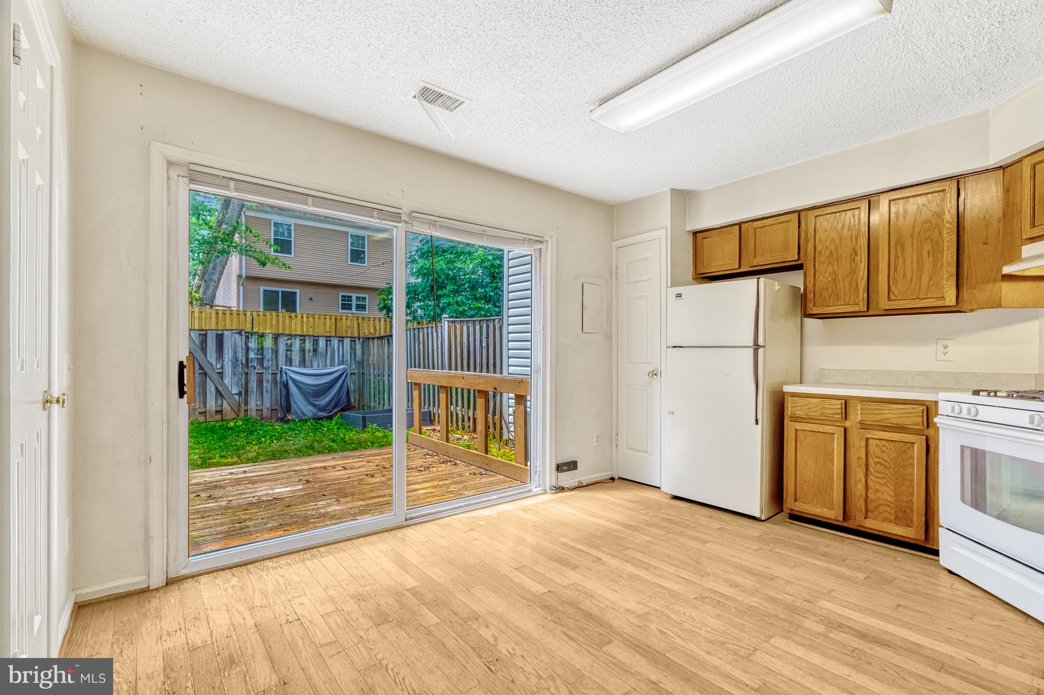 LONDON TOWN WEST - Residential