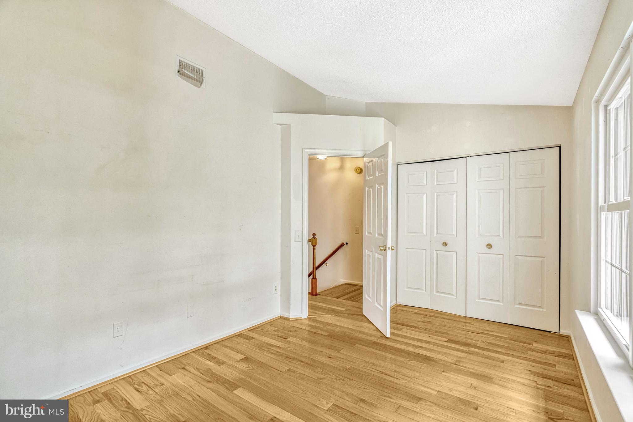 LONDON TOWN WEST - Residential