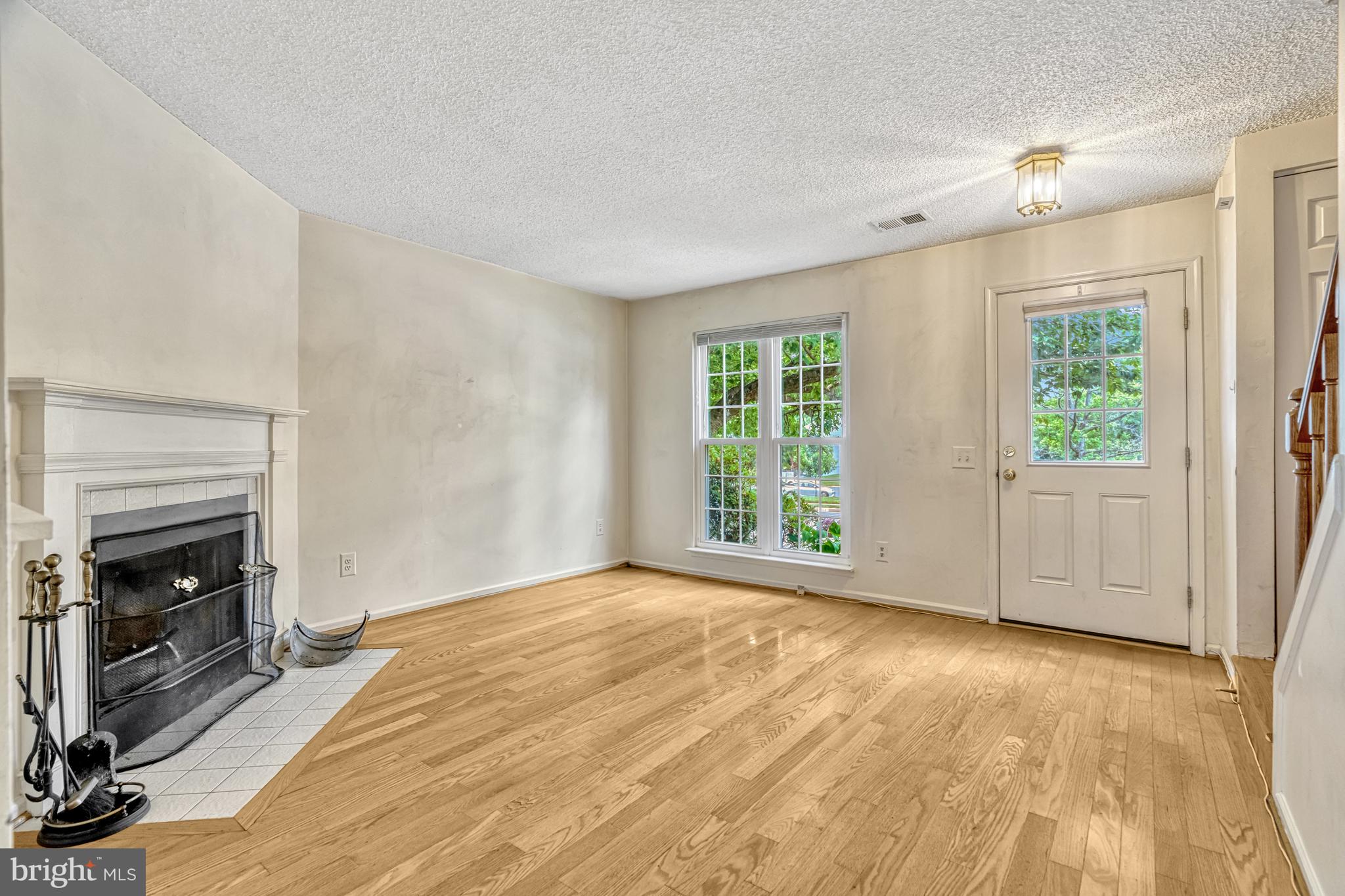 LONDON TOWN WEST - Residential