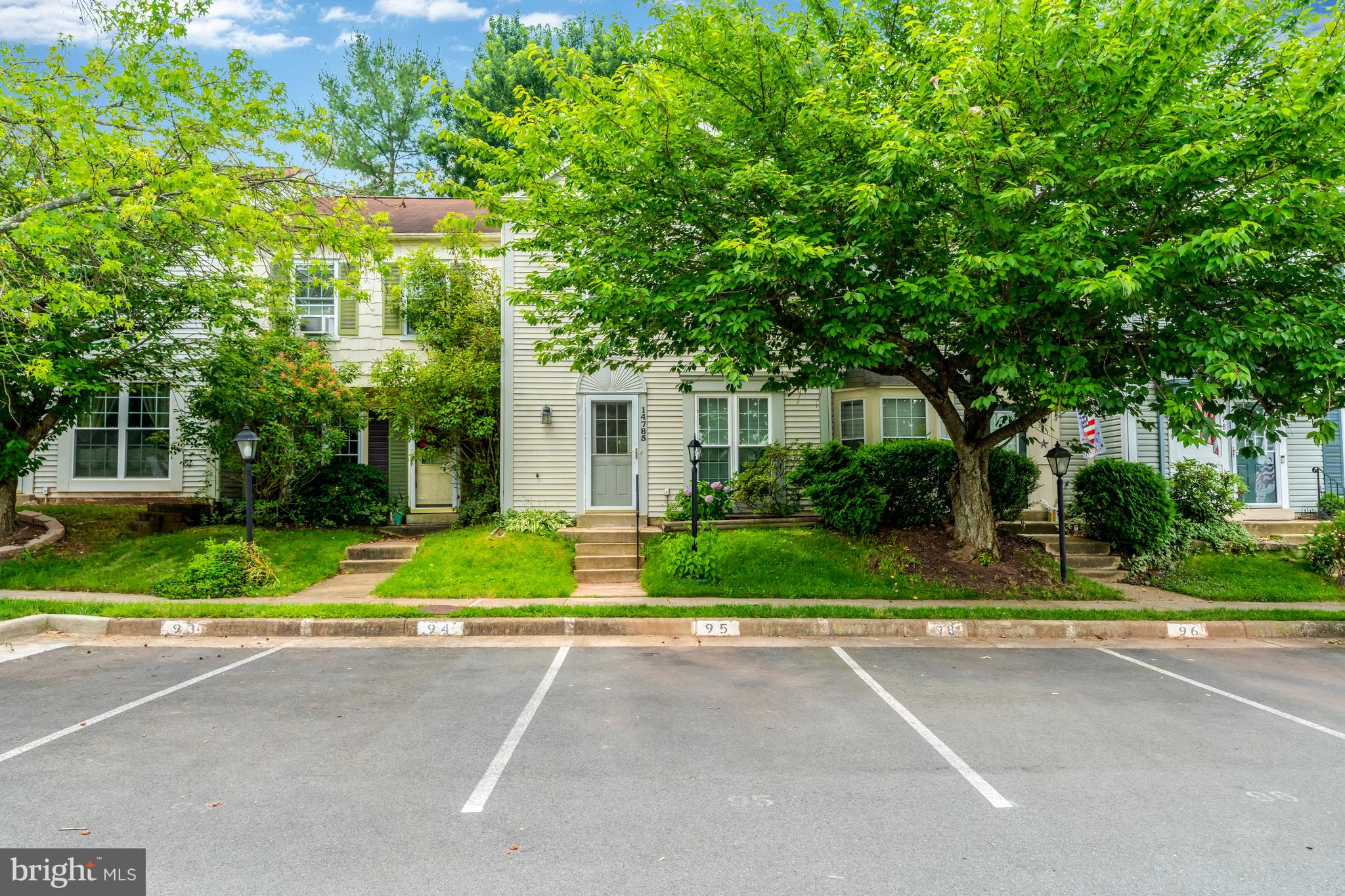 LONDON TOWN WEST - Residential