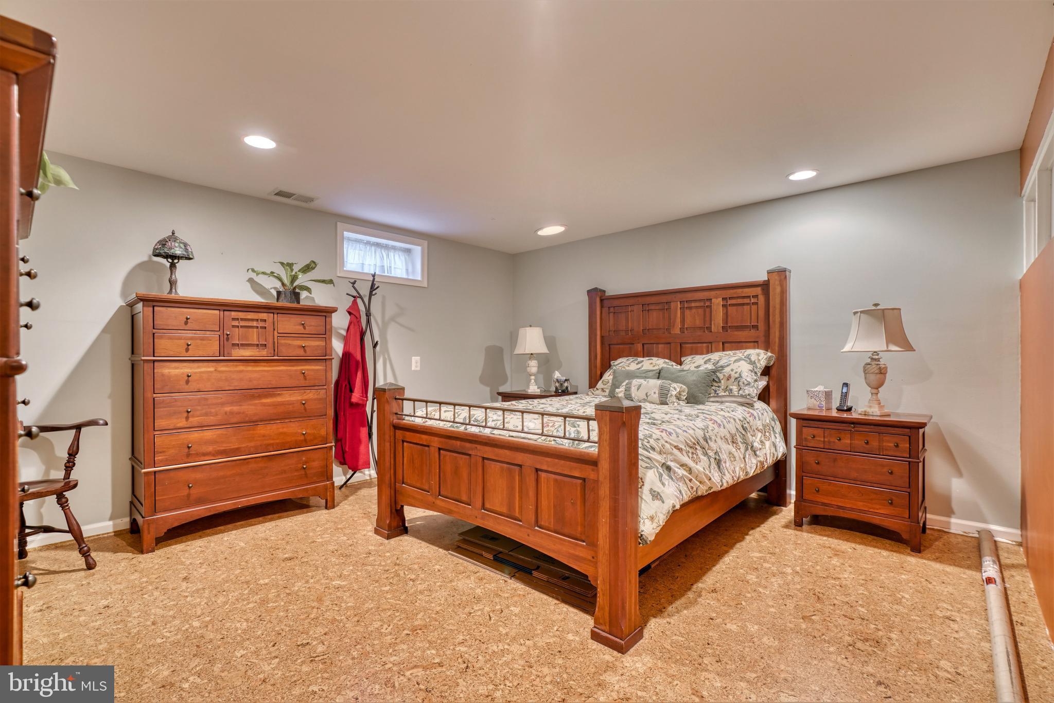 MINE BANK - Residential