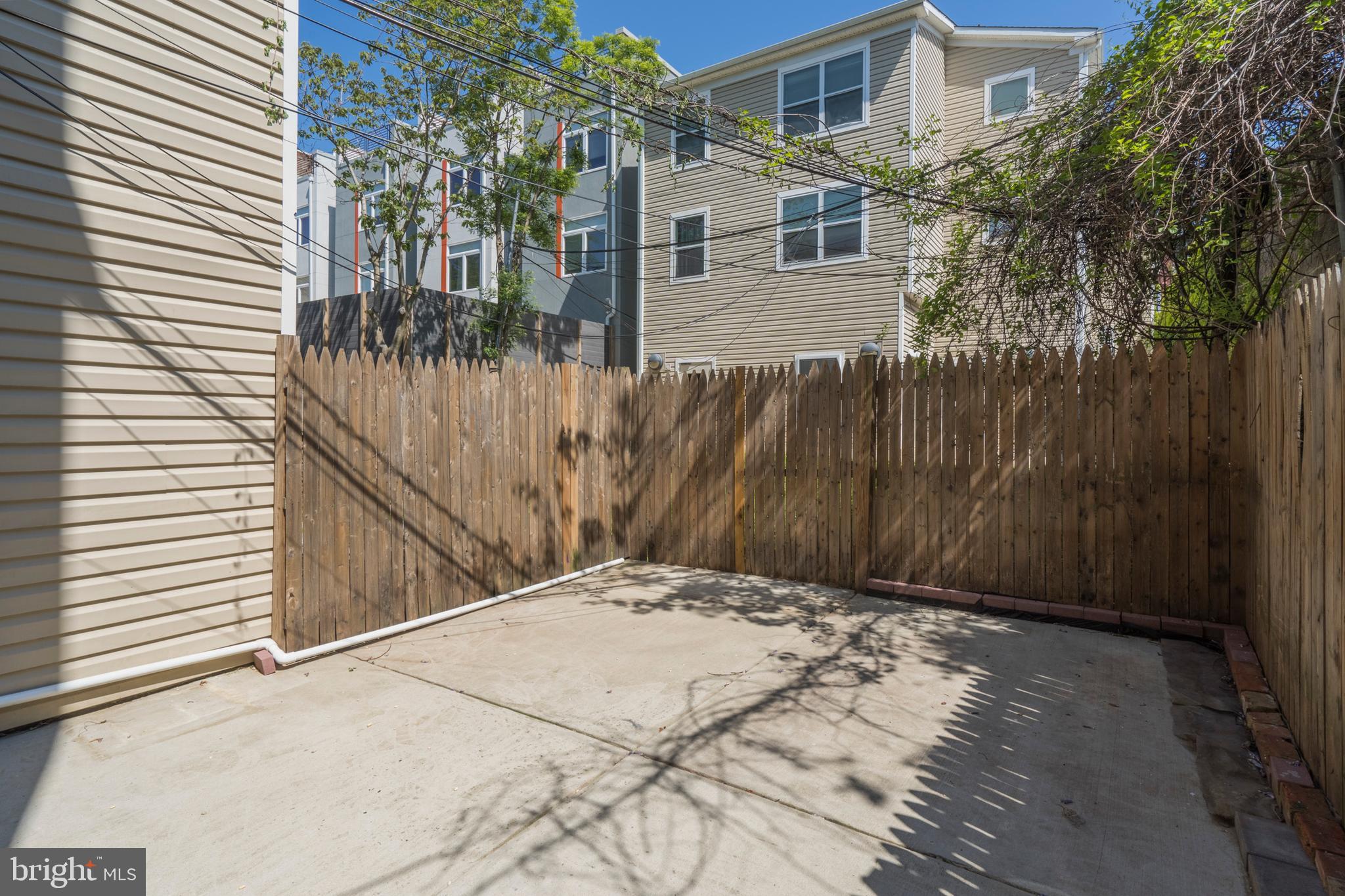 FRANCISVILLE - Residential