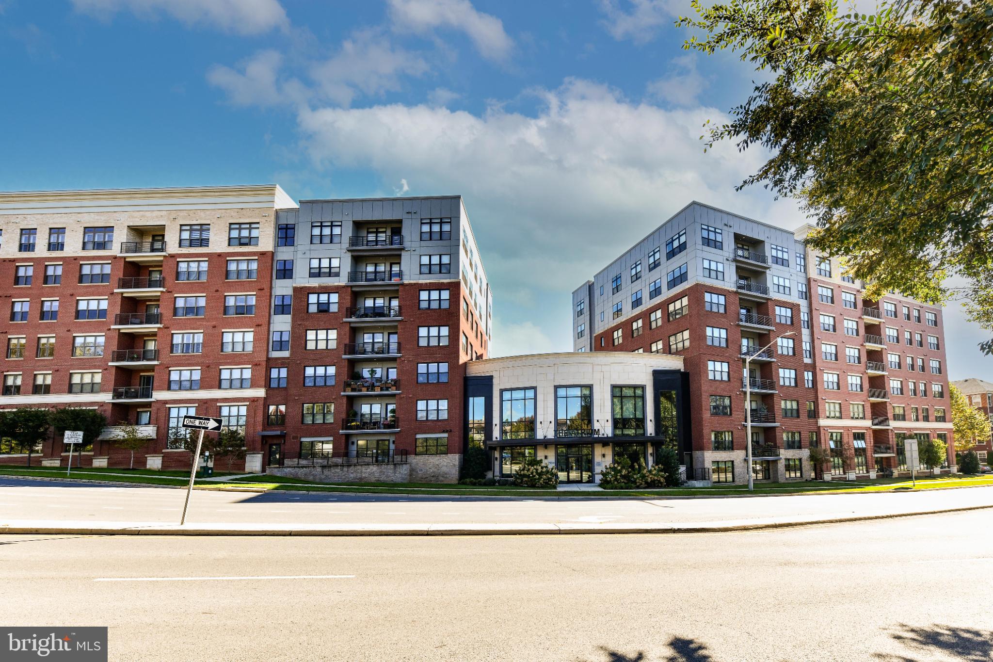 THE ATRIUM AT METROWEST - Residential
