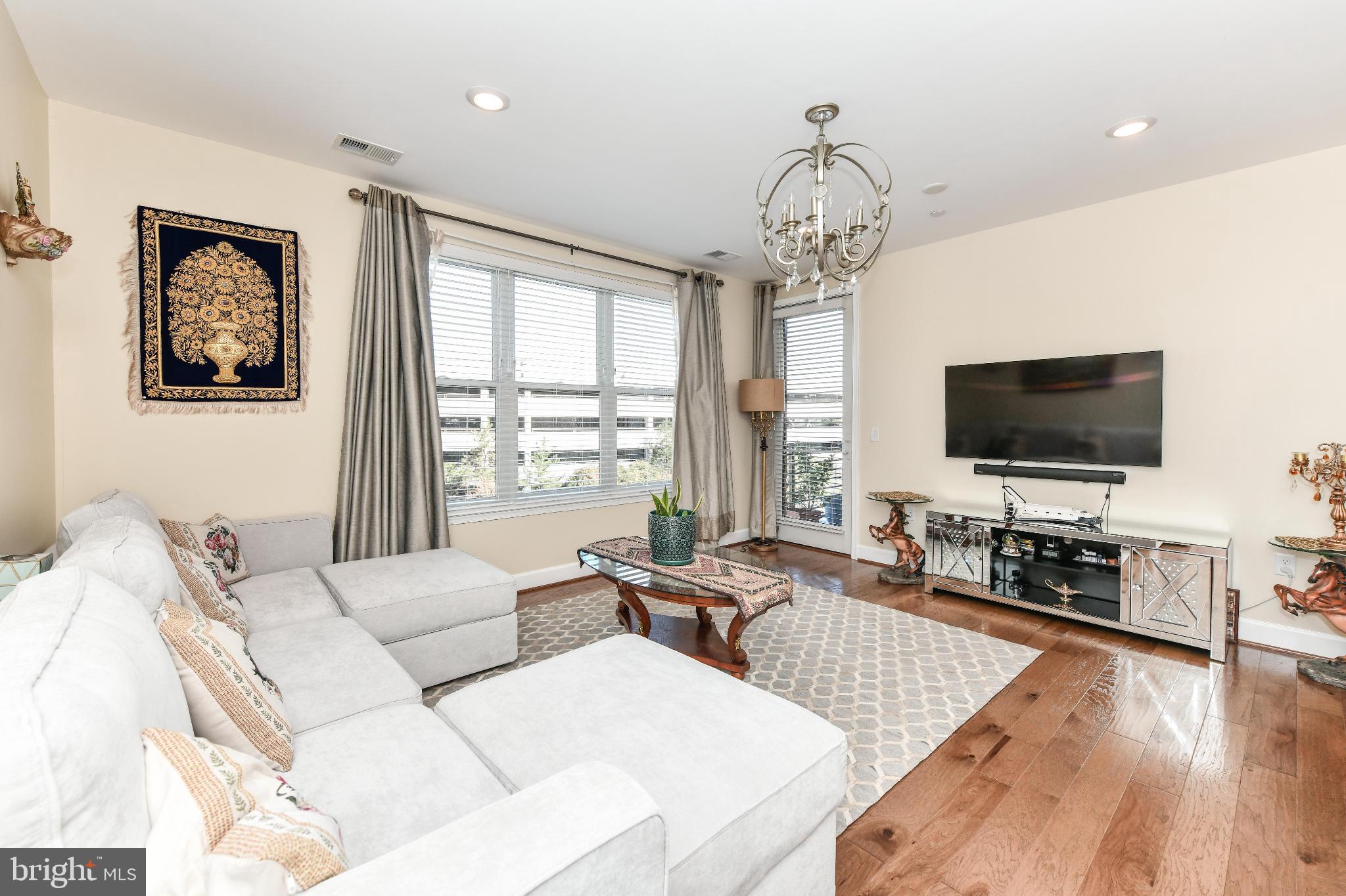 THE ATRIUM AT METROWEST - Residential