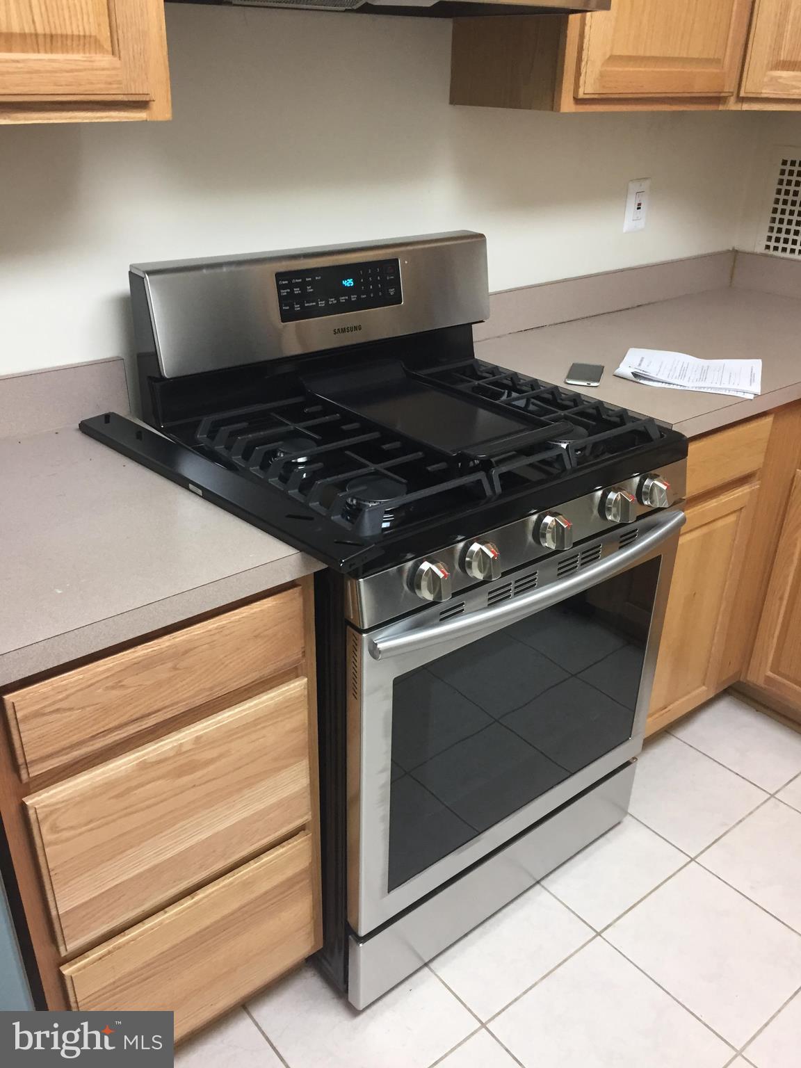 SKYLINE PLAZA - Residential