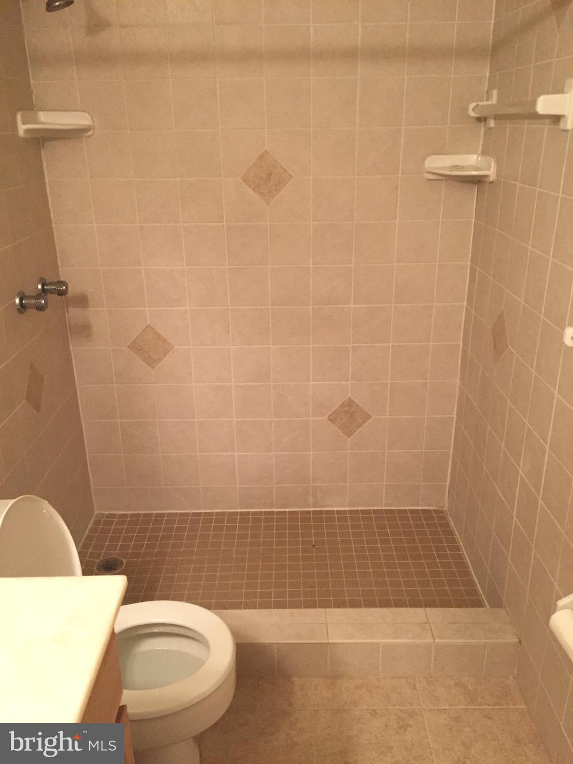 SKYLINE PLAZA - Residential