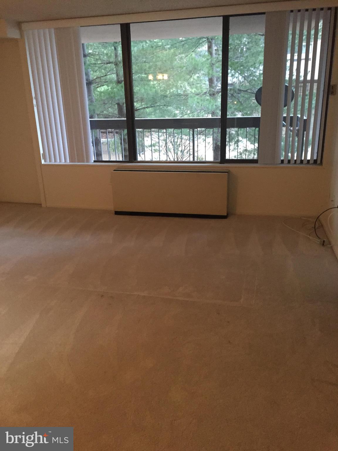 SKYLINE PLAZA - Residential