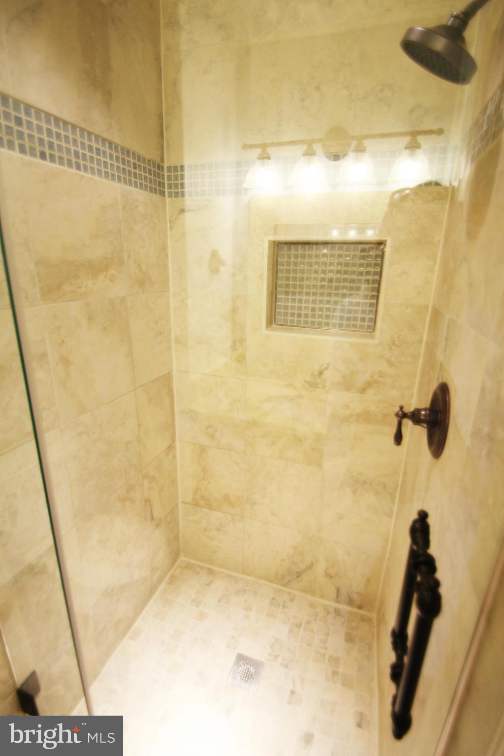 STONEHURST - Residential Lease