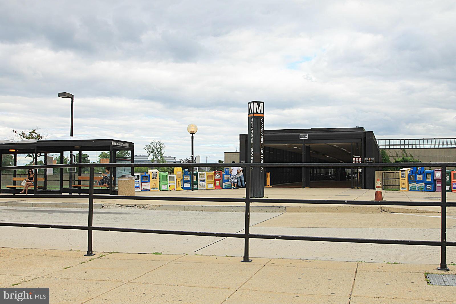 STONEHURST - Residential Lease