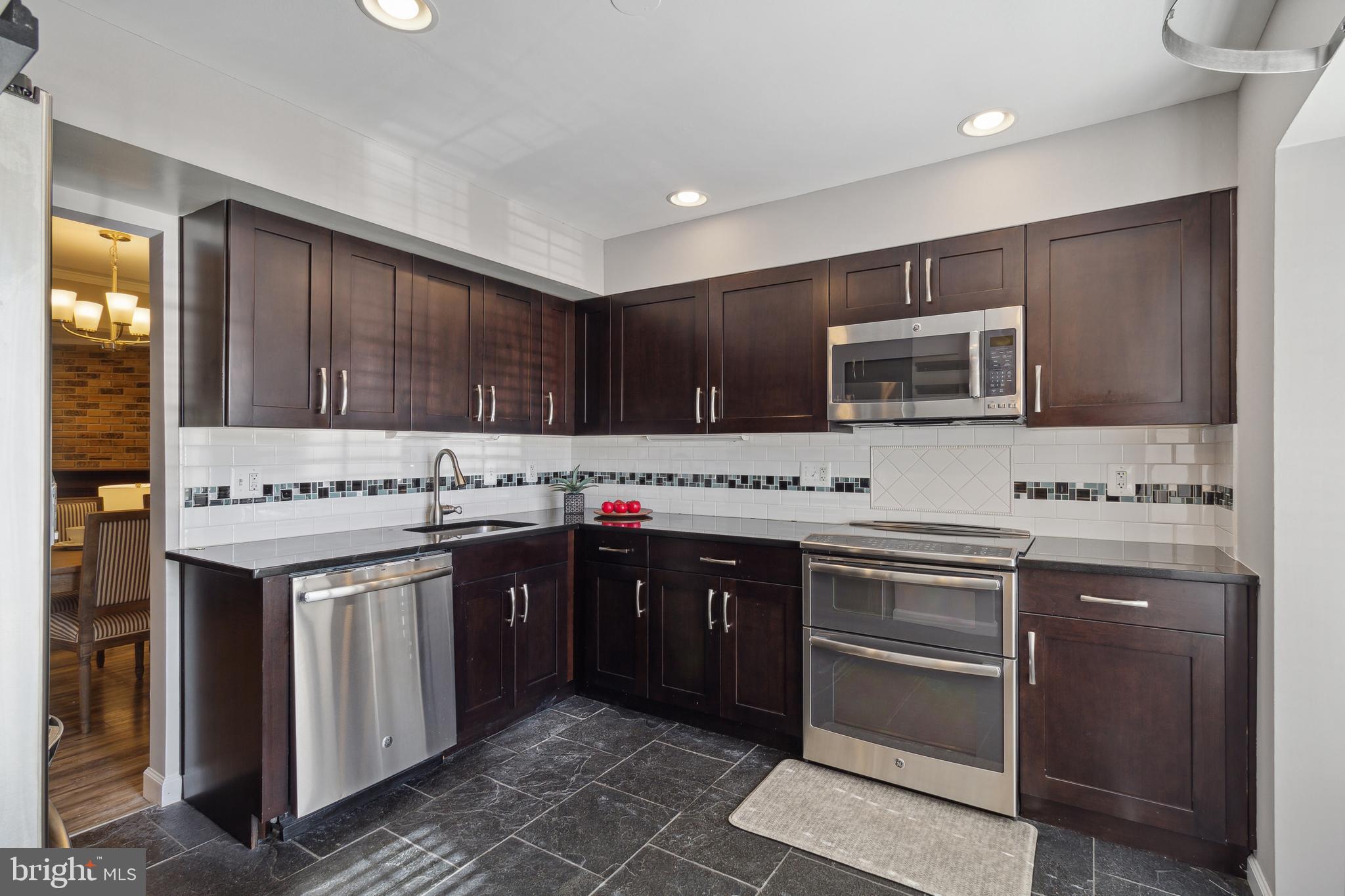 QUAIL MEADOWS TOWNHOUSES - Residential