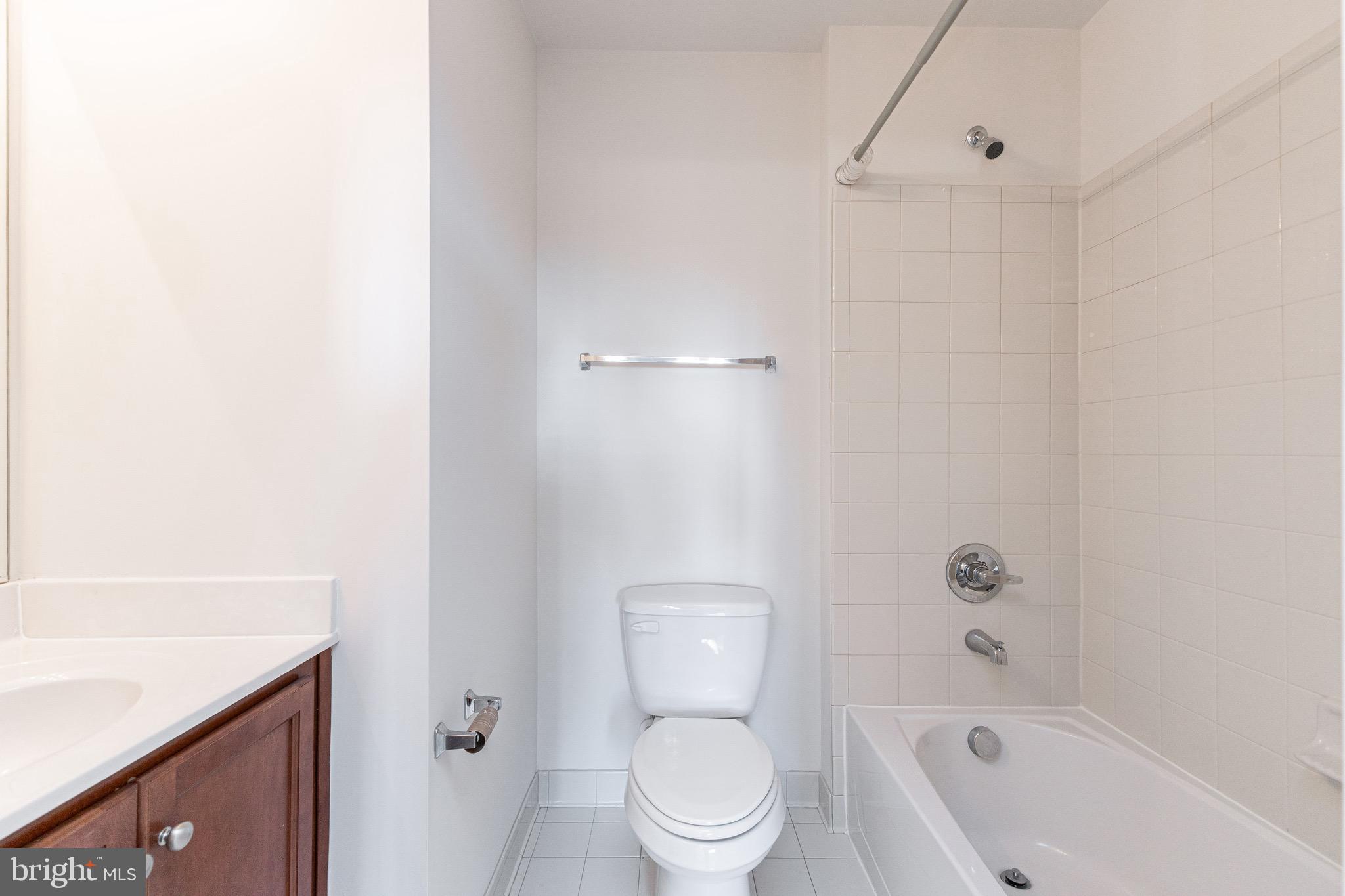 POWELLS RUN VILLAGE COND - Residential Lease