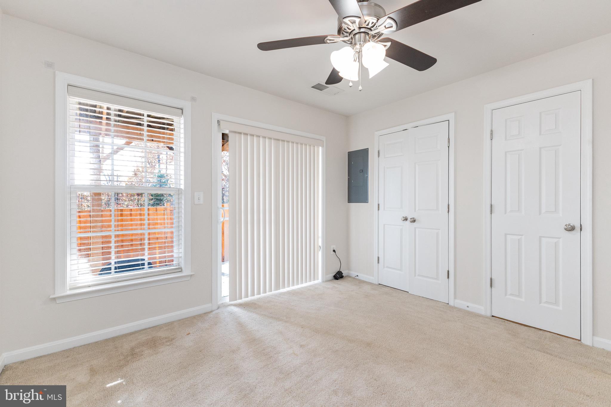 POWELLS RUN VILLAGE COND - Residential Lease