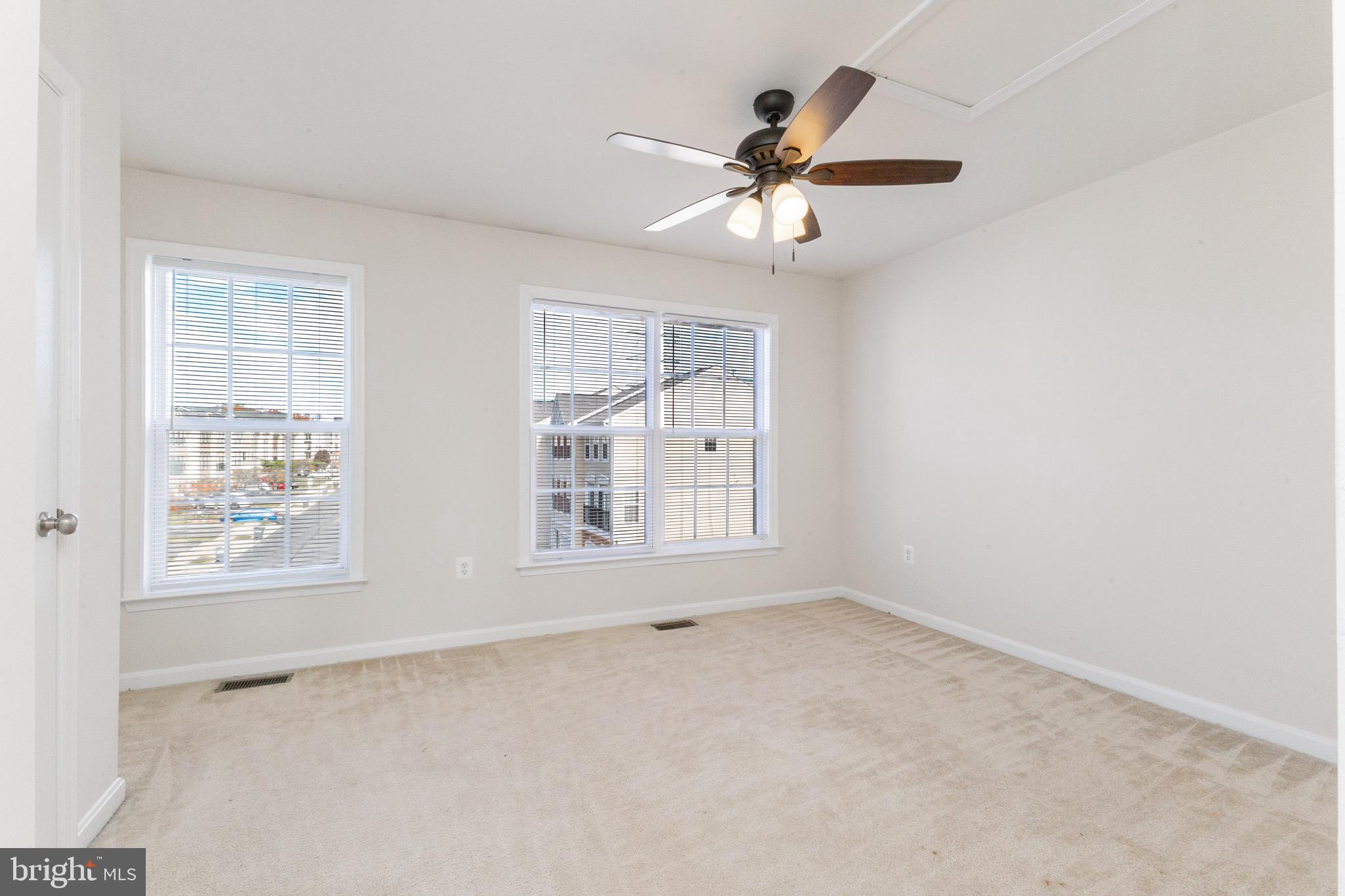 POWELLS RUN VILLAGE COND - Residential Lease