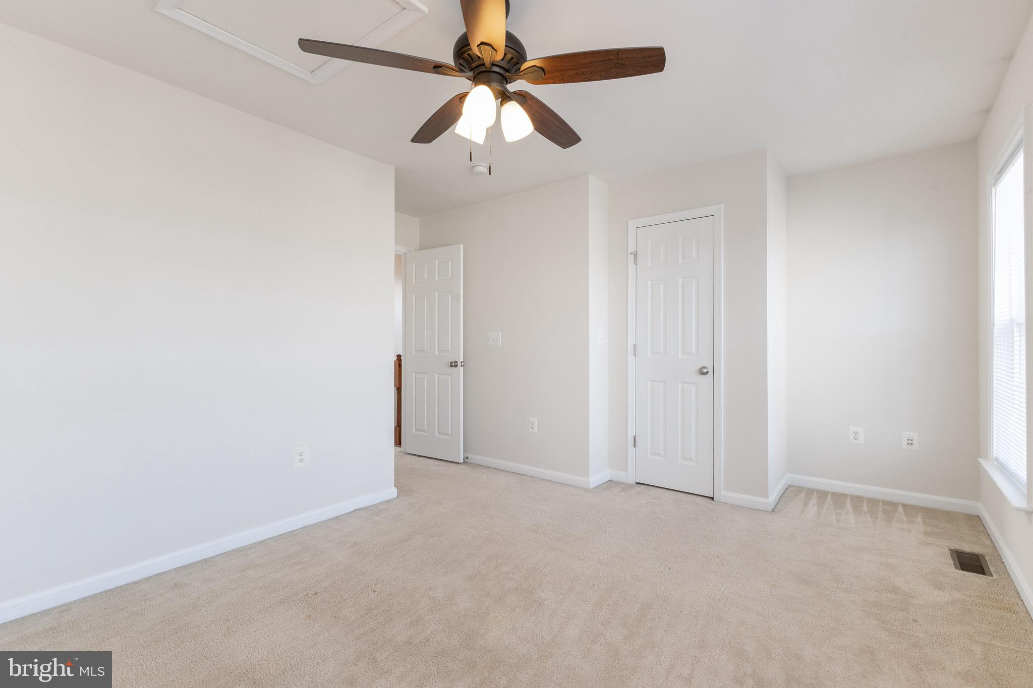 POWELLS RUN VILLAGE COND - Residential Lease