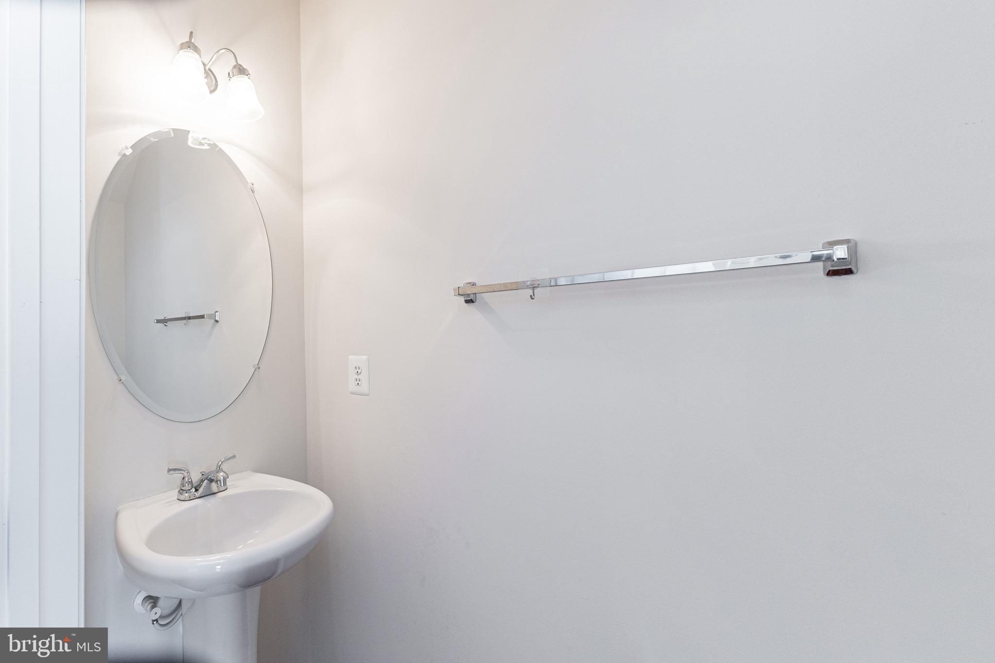 POWELLS RUN VILLAGE COND - Residential Lease