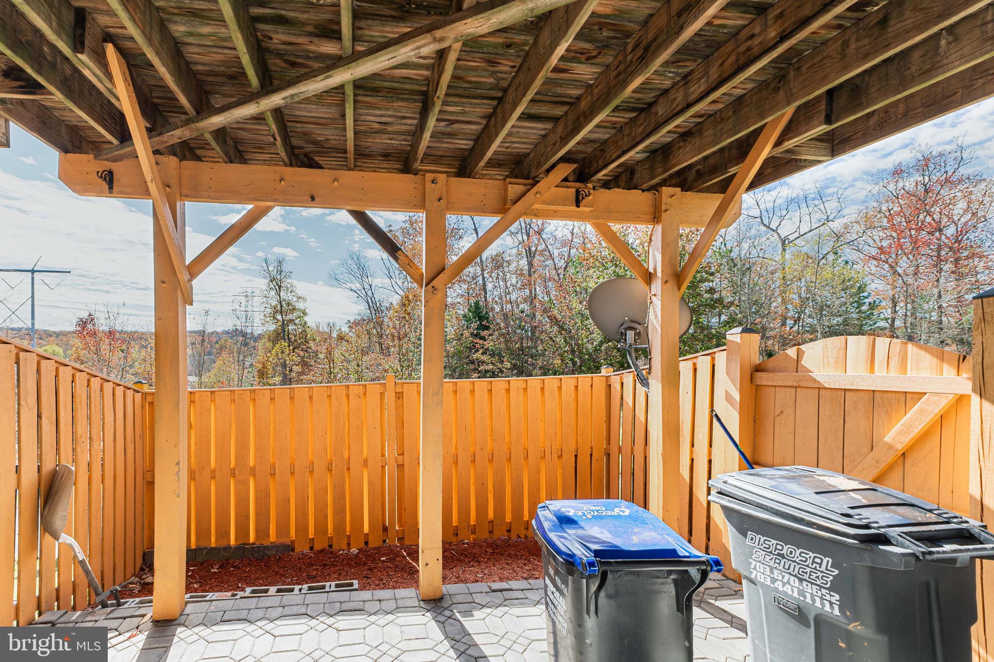 POWELLS RUN VILLAGE COND - Residential Lease