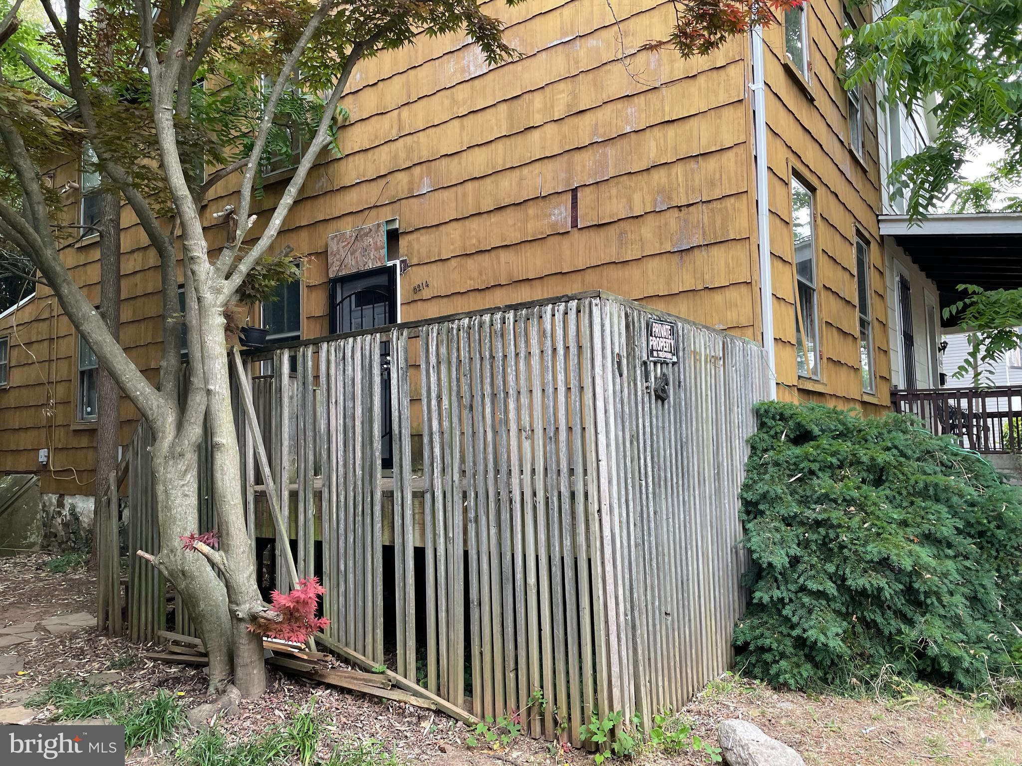 ARLINGTON - Residential