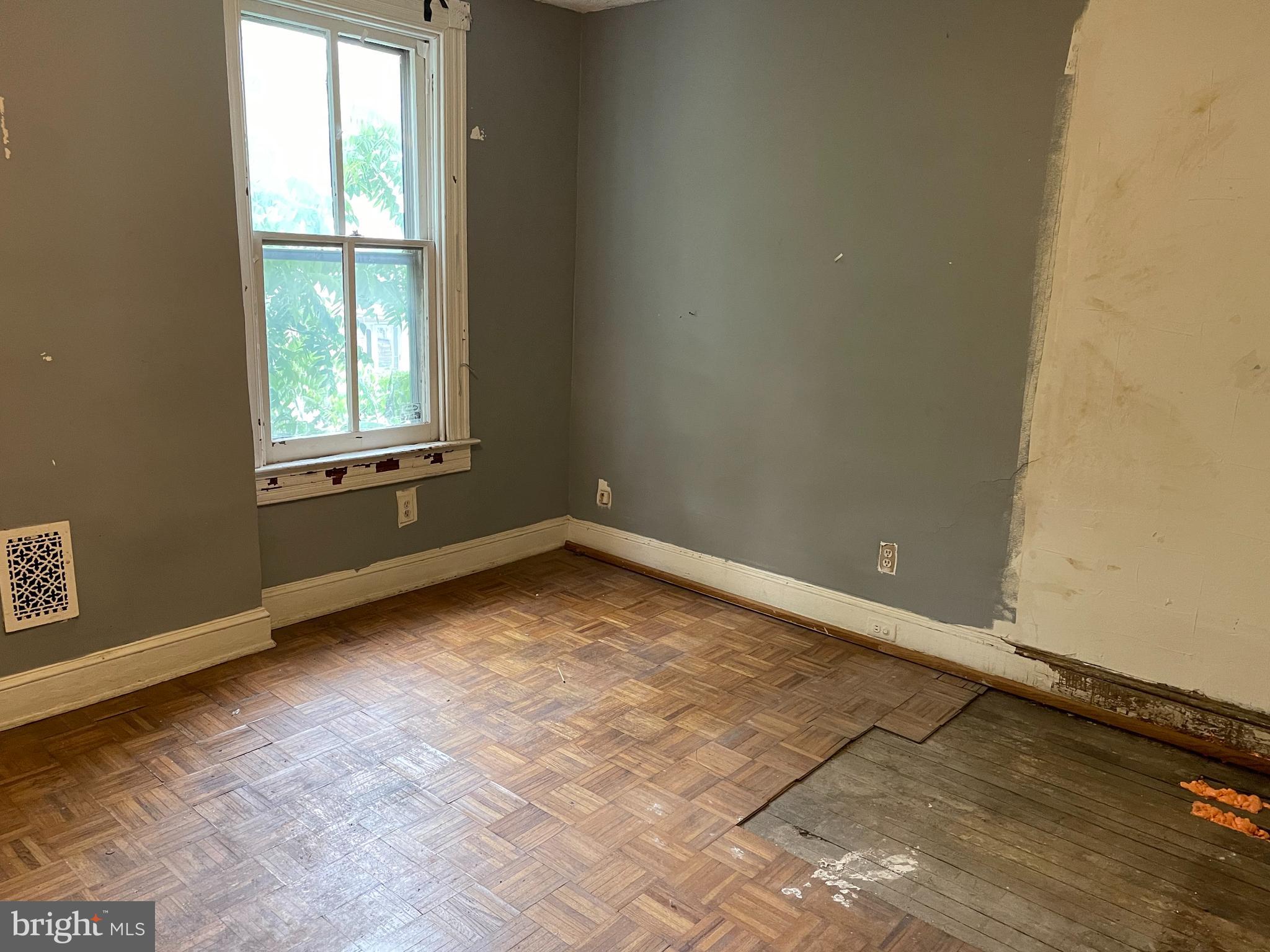 ARLINGTON - Residential