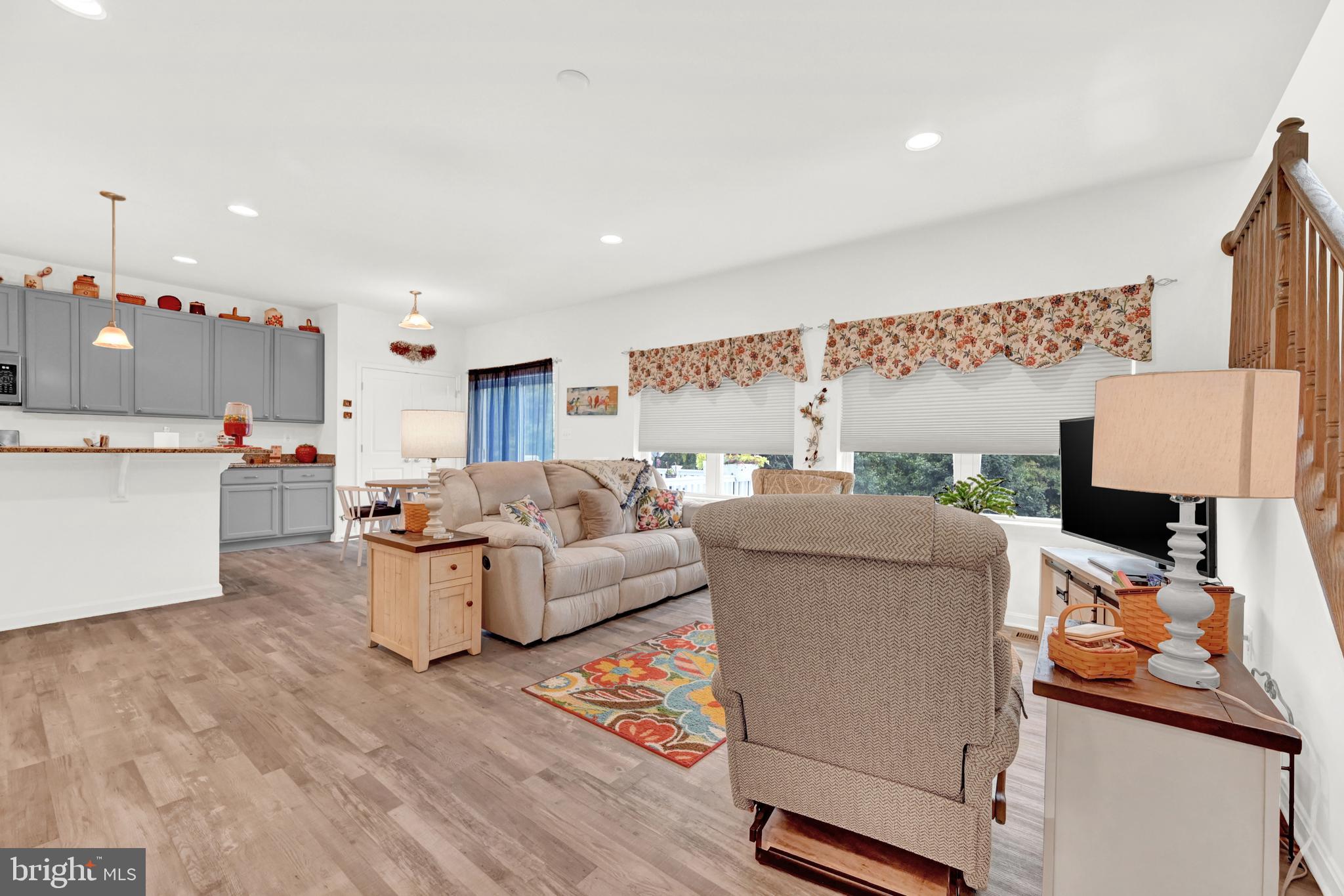 BRIDGEVIEW - Residential