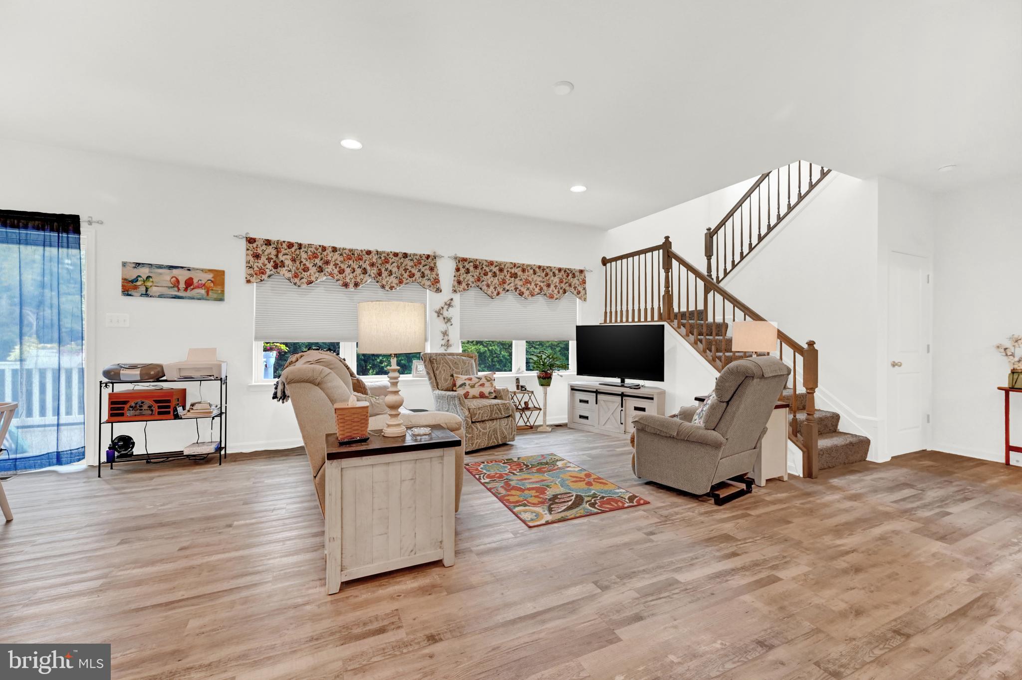 BRIDGEVIEW - Residential
