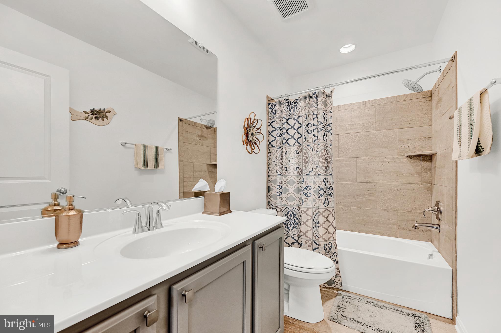 BRIDGEVIEW - Residential
