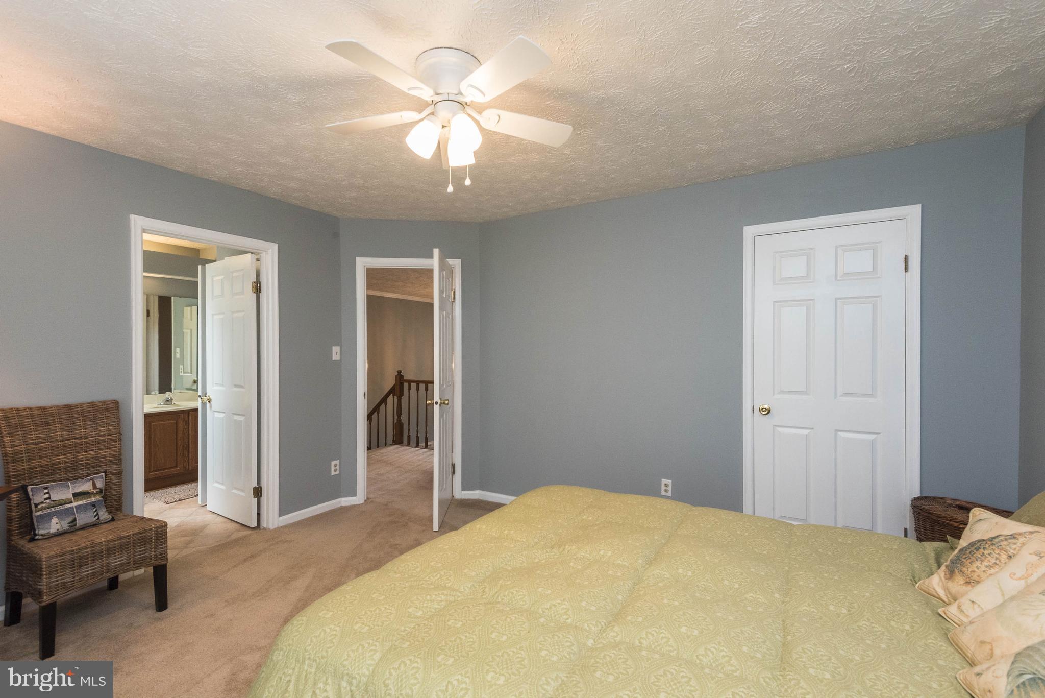 ROLLING HILLS - Residential