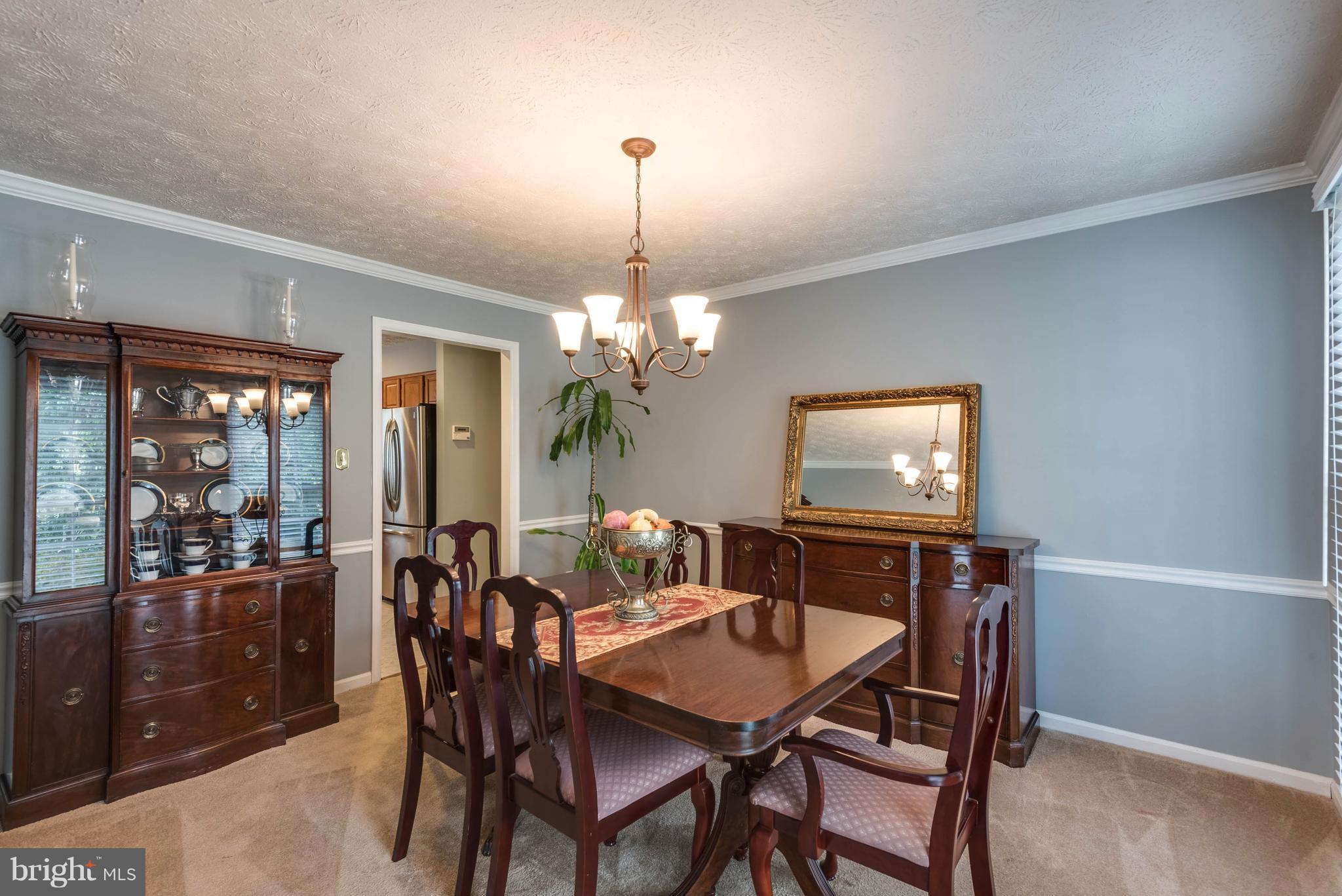 ROLLING HILLS - Residential