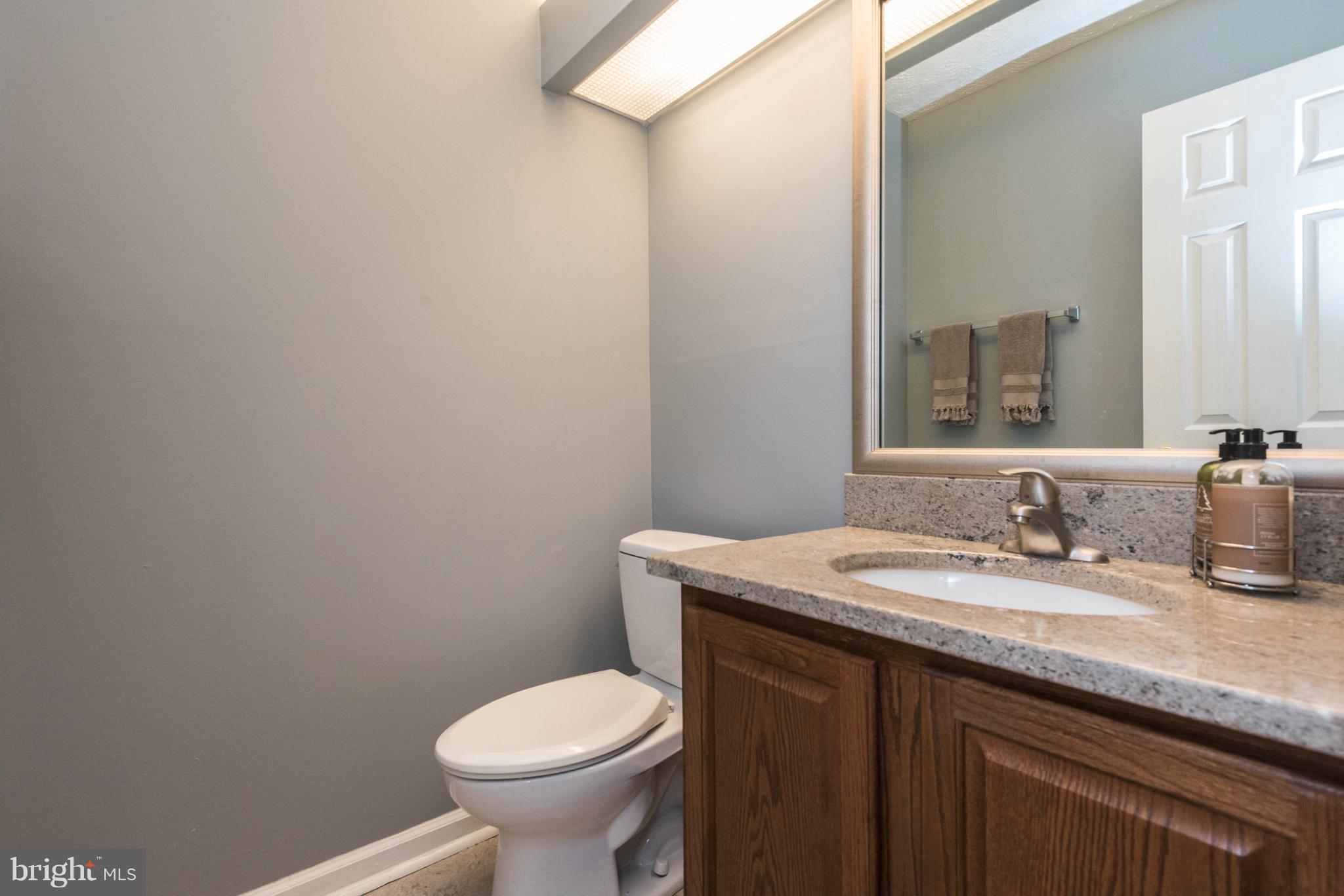 ROLLING HILLS - Residential