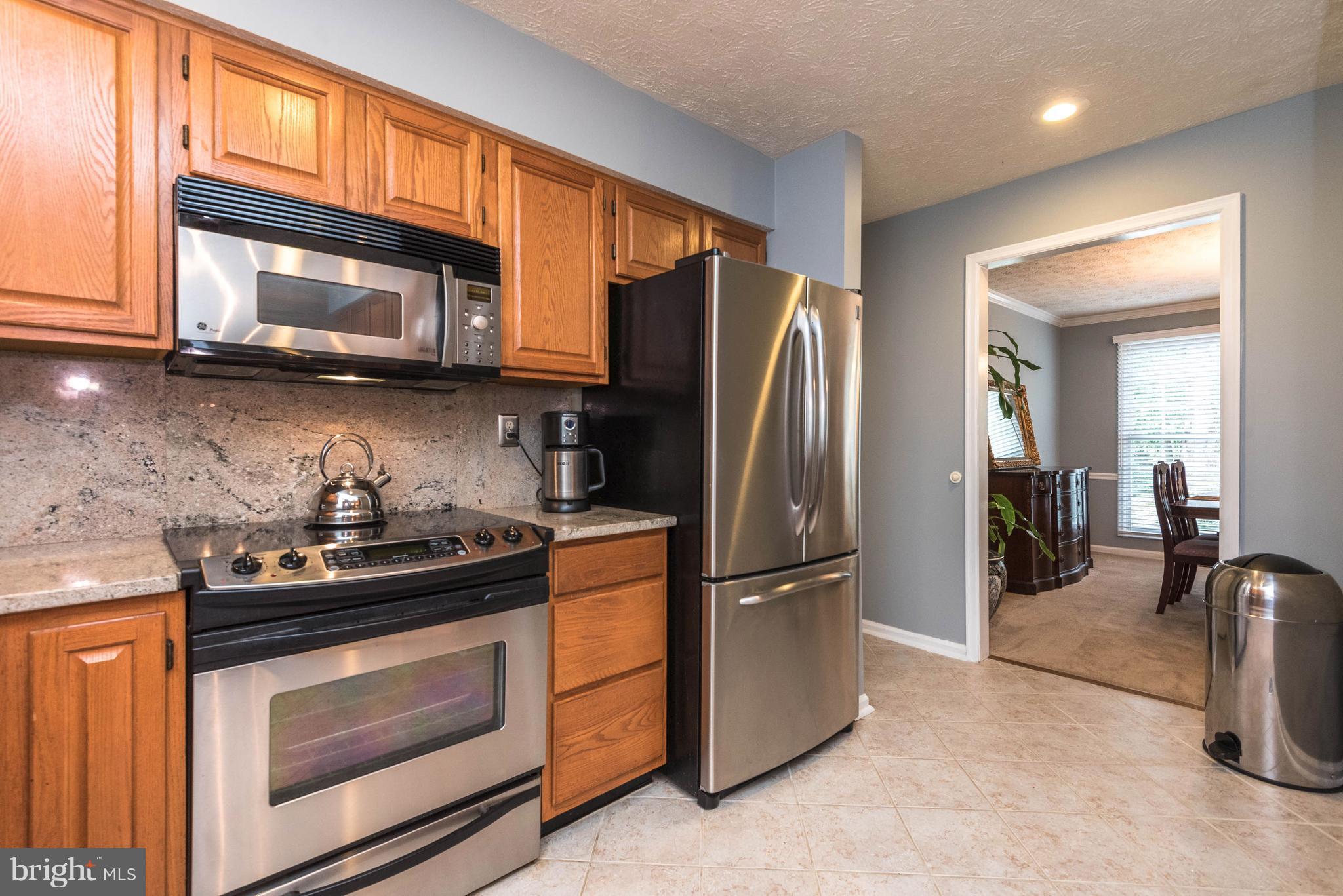 ROLLING HILLS - Residential