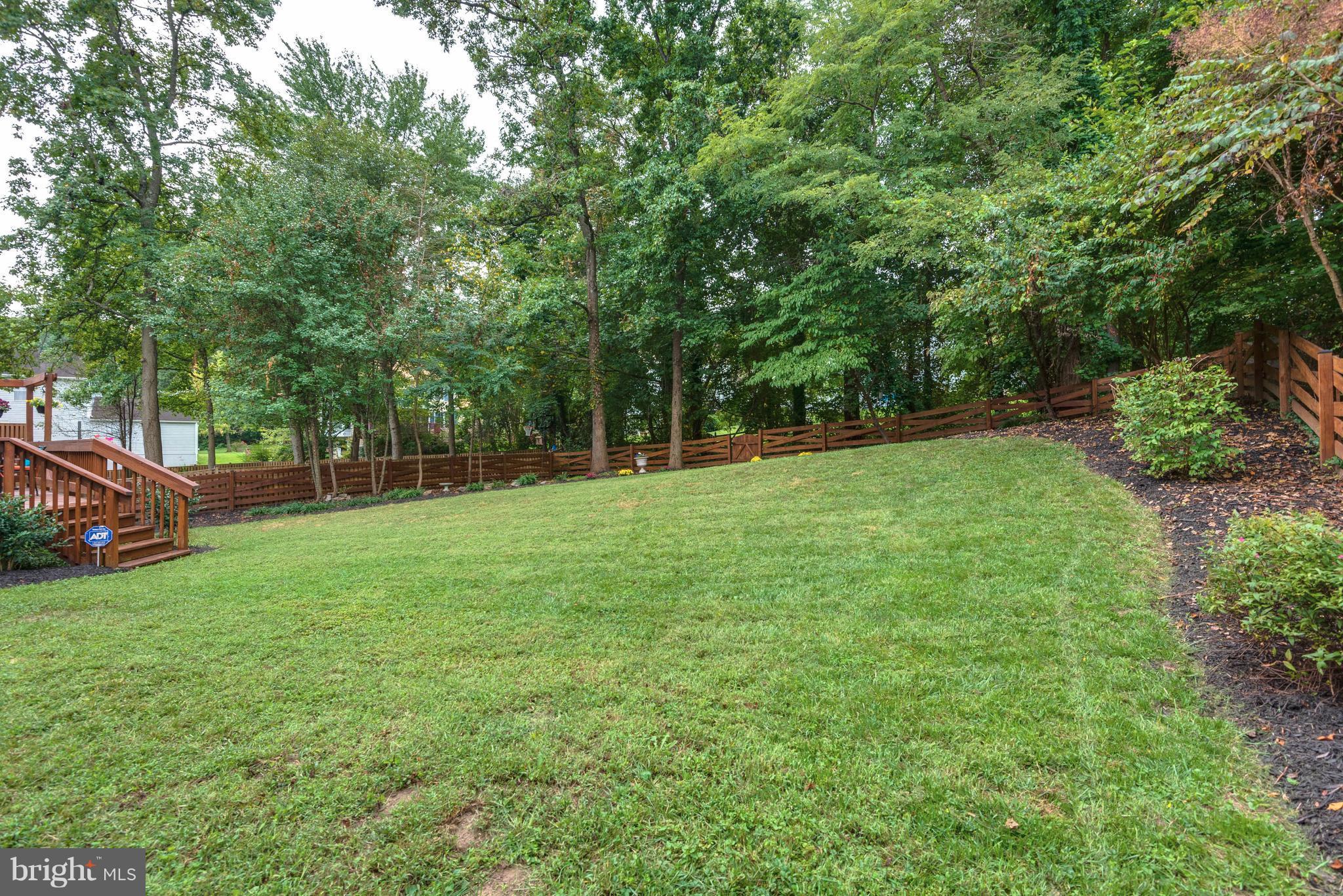 ROLLING HILLS - Residential