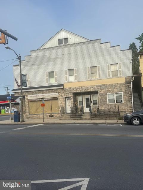 592 MAIN STREET