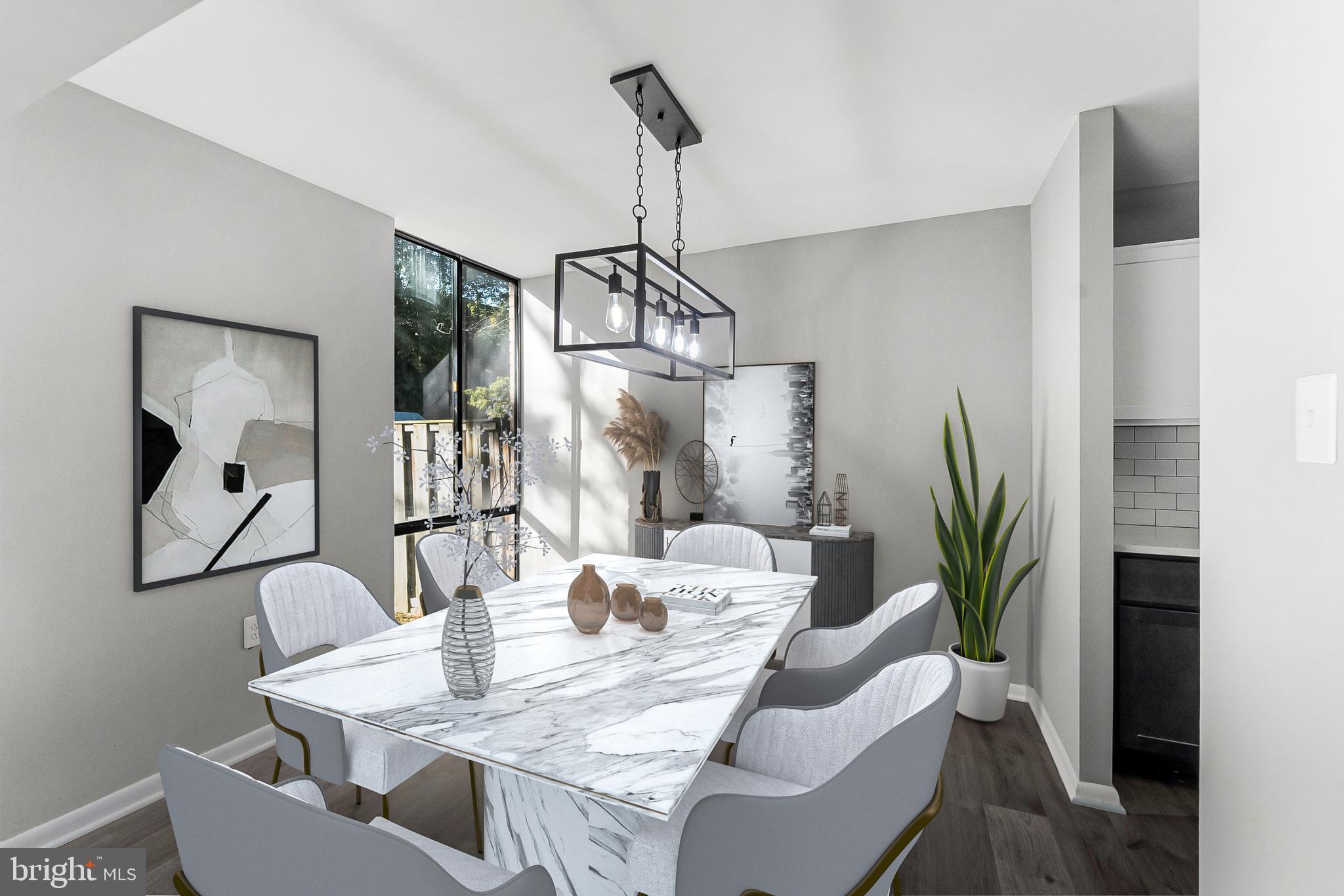 CHELSEA WOODS COURTS - Residential