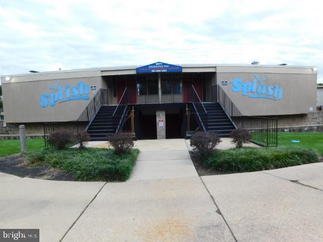 CHELSEA WOODS COURTS - Residential