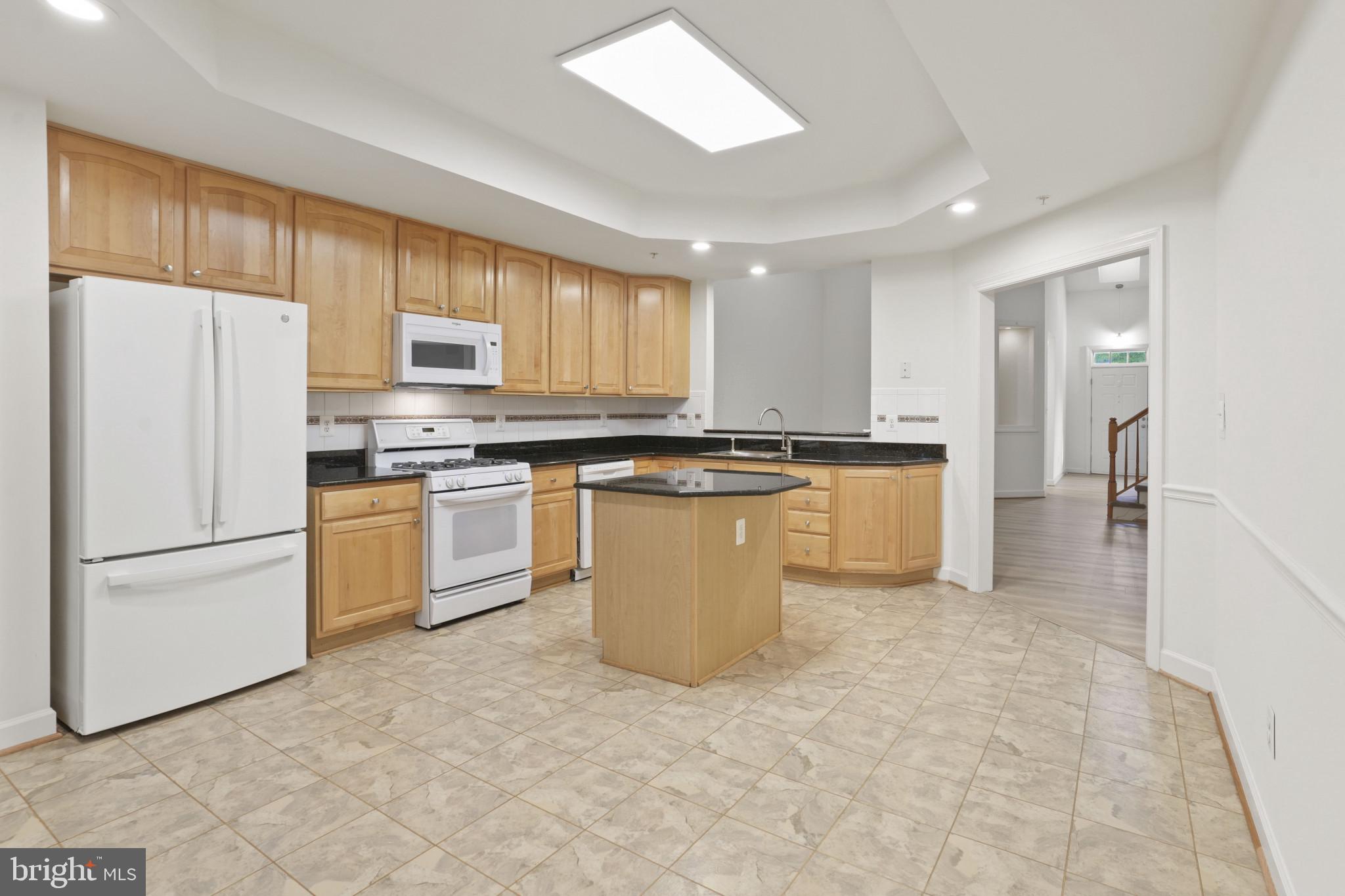 SOUTH RIVER COLONY - Residential Lease