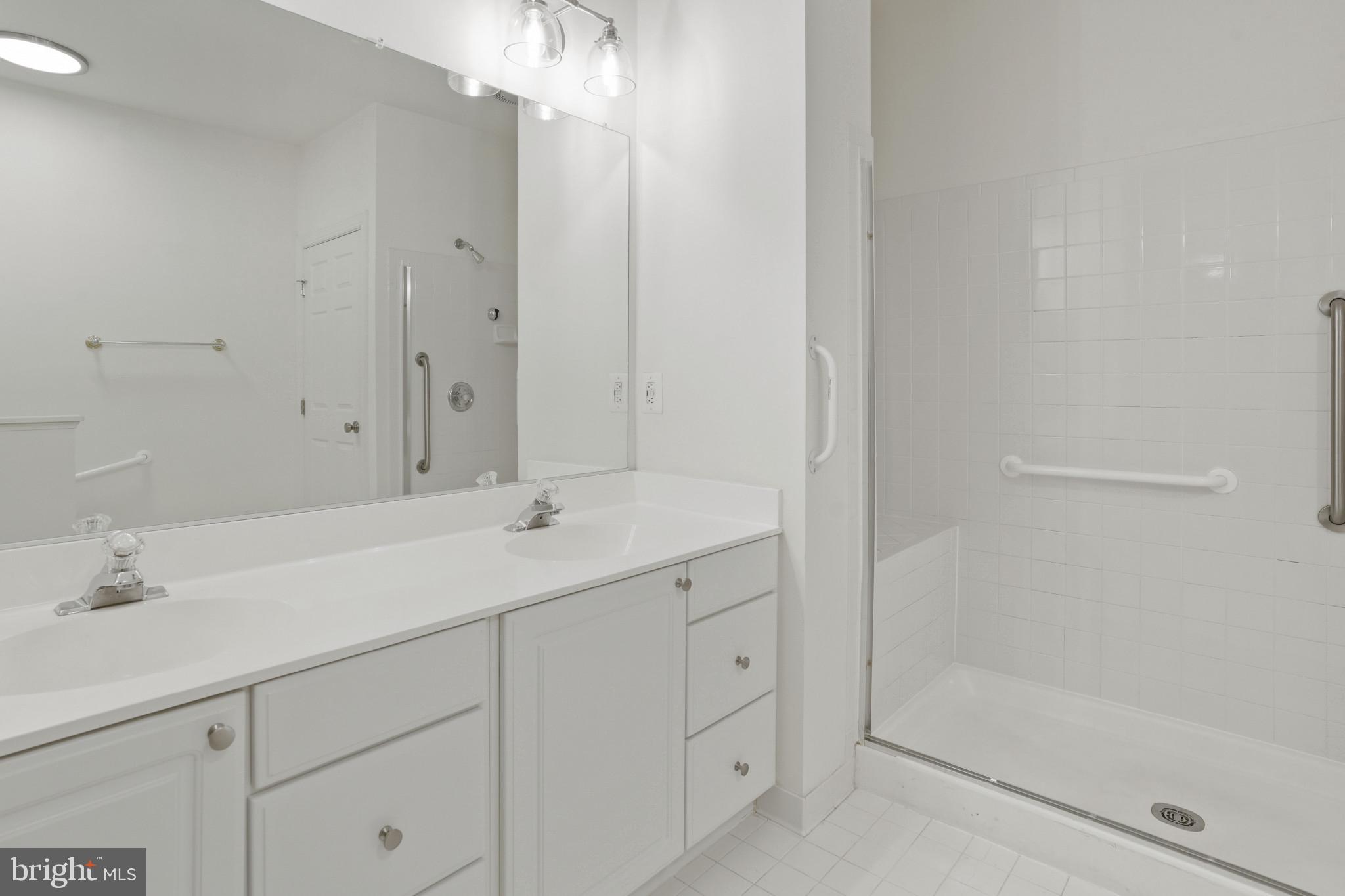 SOUTH RIVER COLONY - Residential Lease