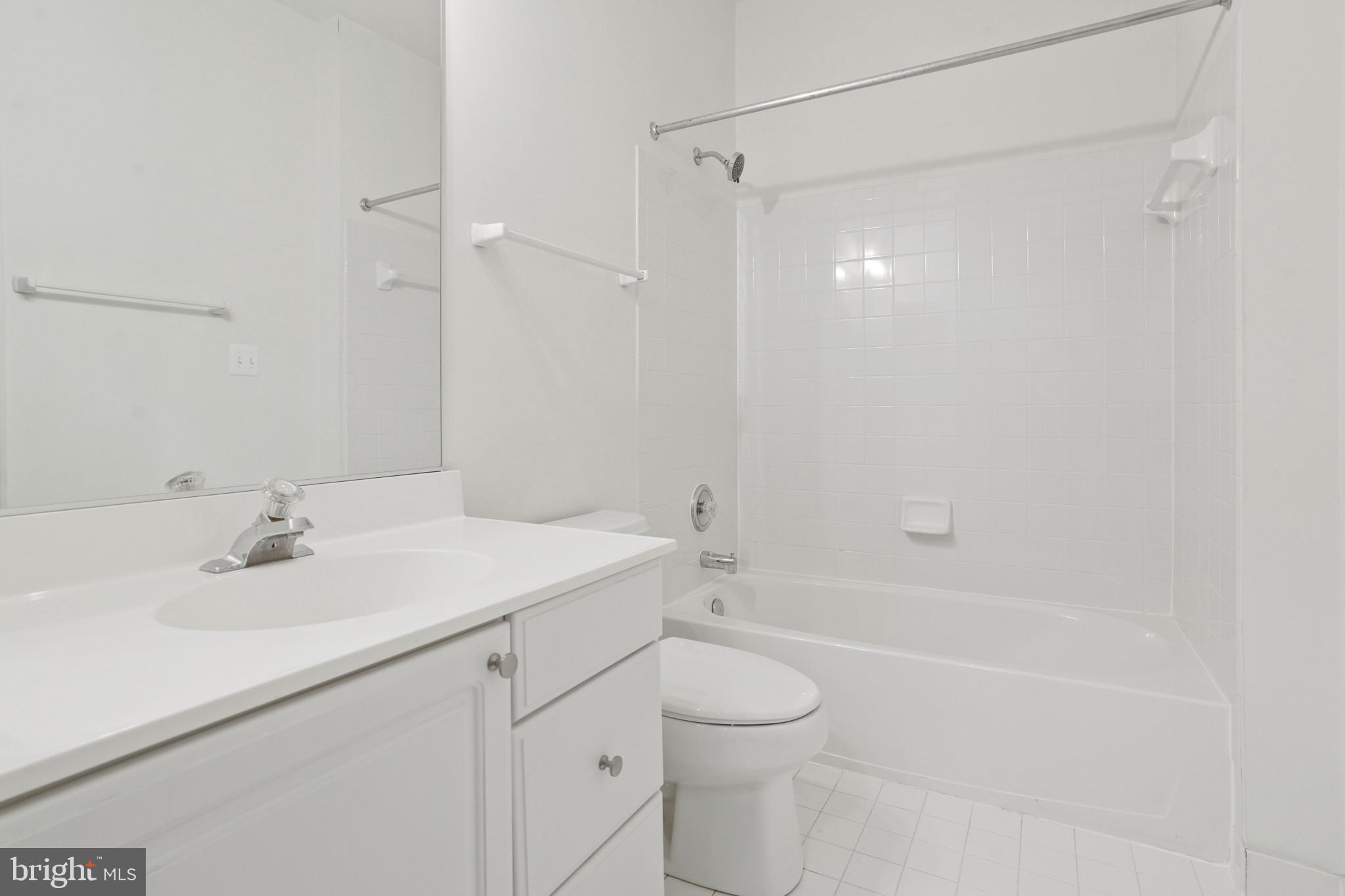 SOUTH RIVER COLONY - Residential Lease