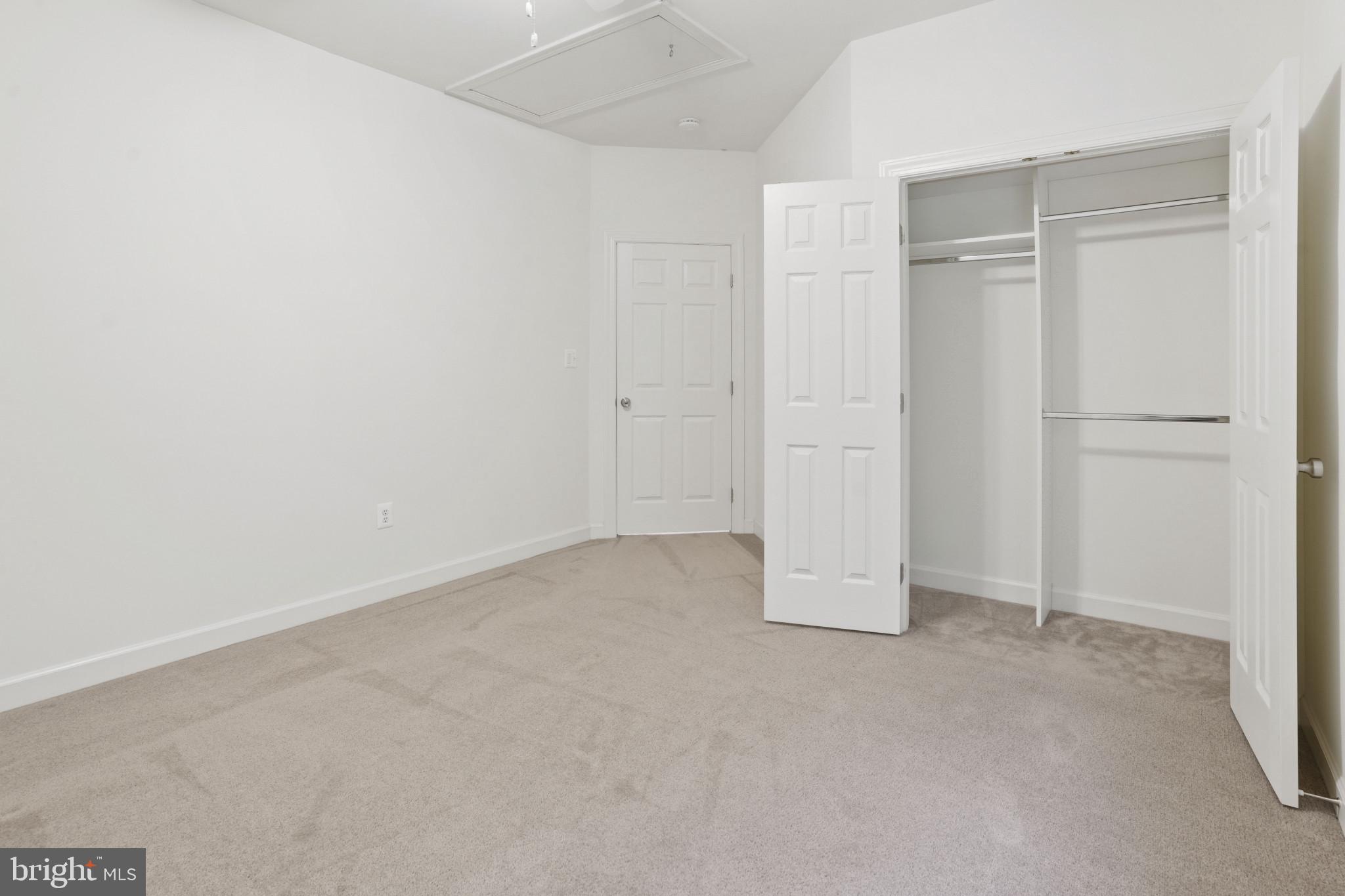 SOUTH RIVER COLONY - Residential Lease