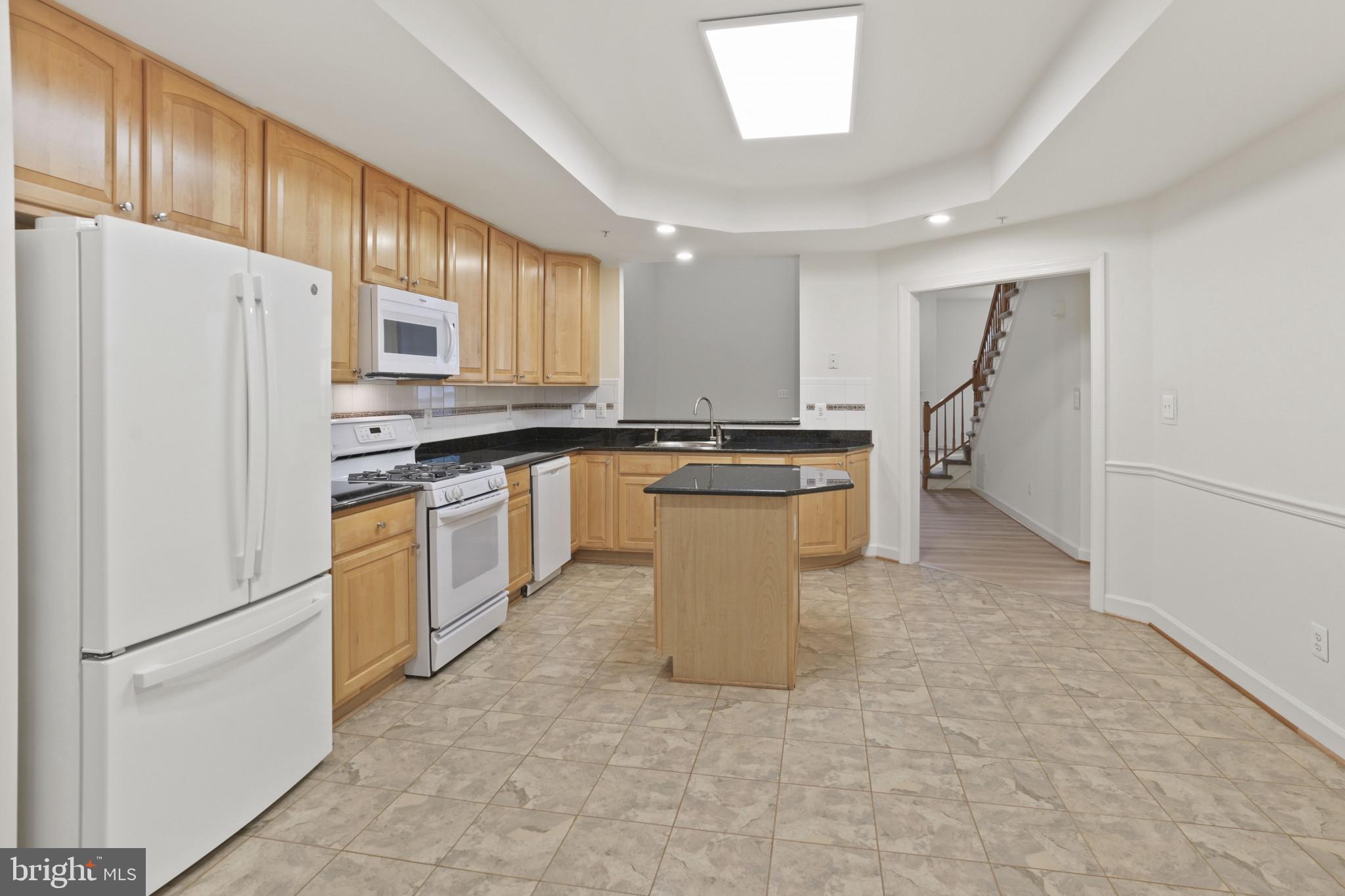 SOUTH RIVER COLONY - Residential Lease