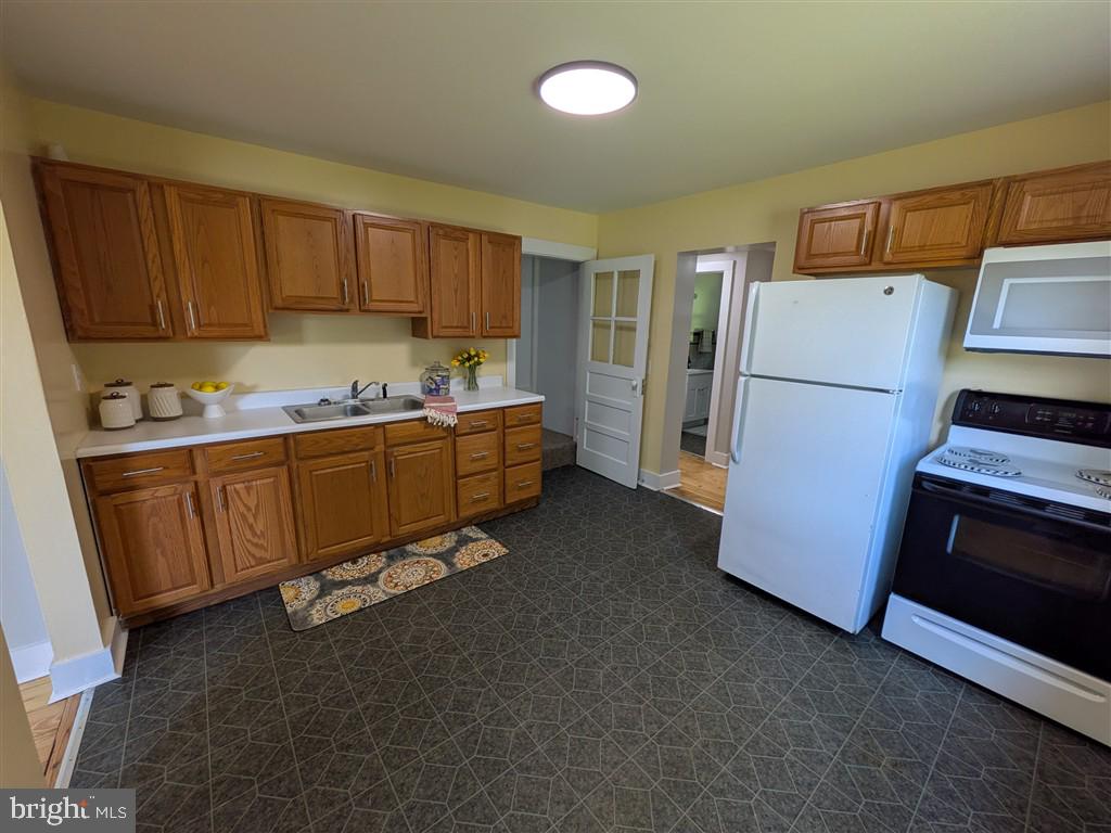 219 SKYVIEW LANE