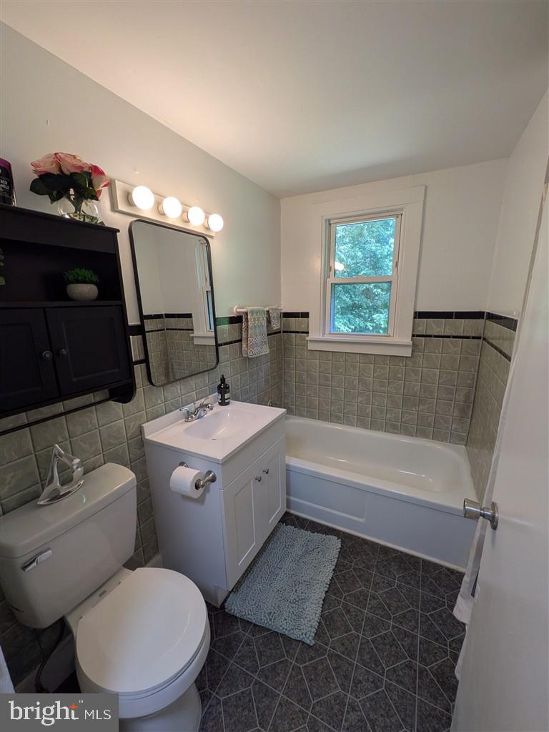 219 SKYVIEW LANE