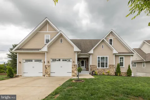 320 Linden Drive, Winchester, VA MLS: VAWI2007690
