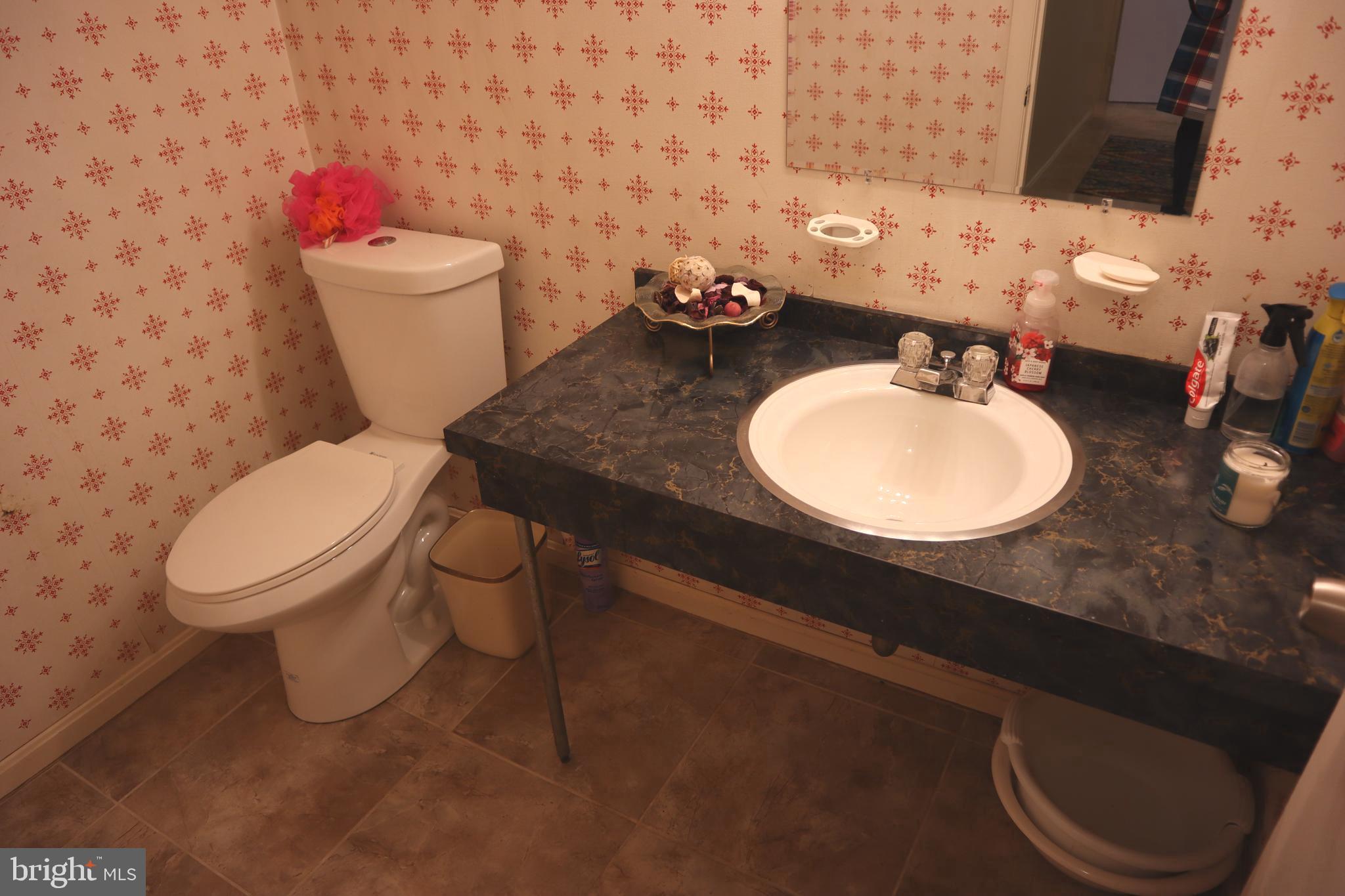 WHEATON TOWNE - Residential Lease