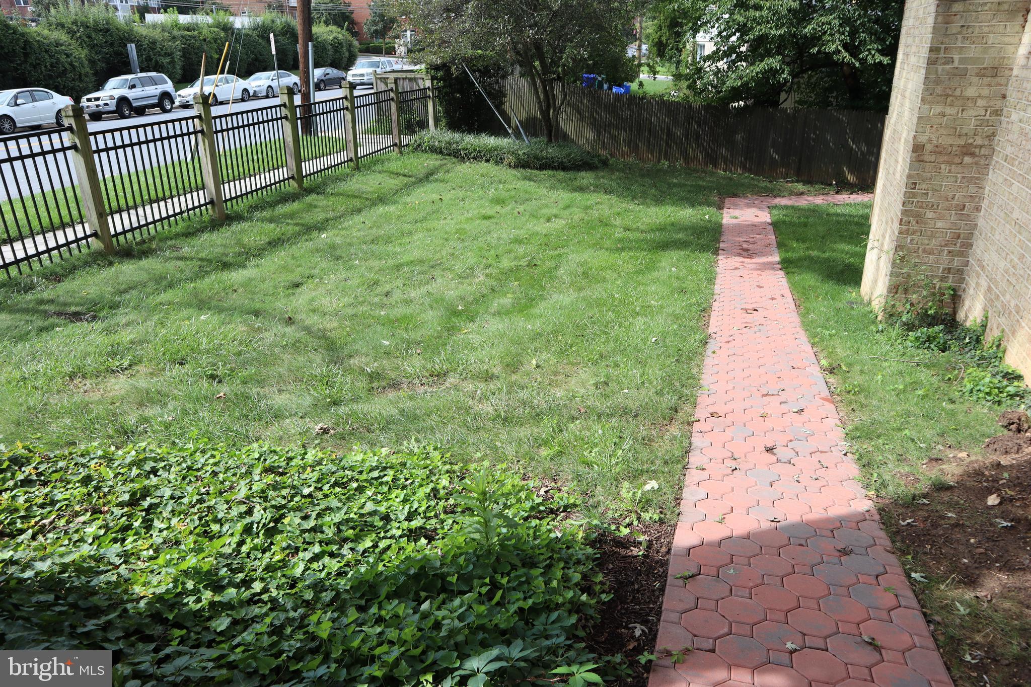 WHEATON TOWNE - Residential Lease