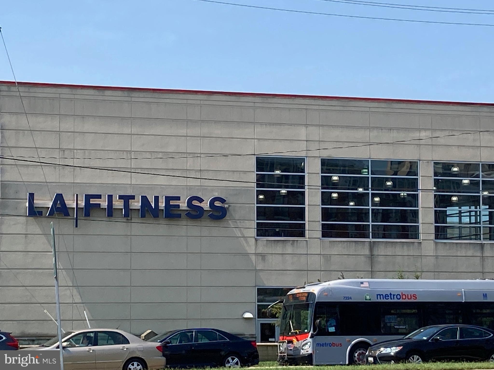 WHEATON TOWNE - Residential Lease