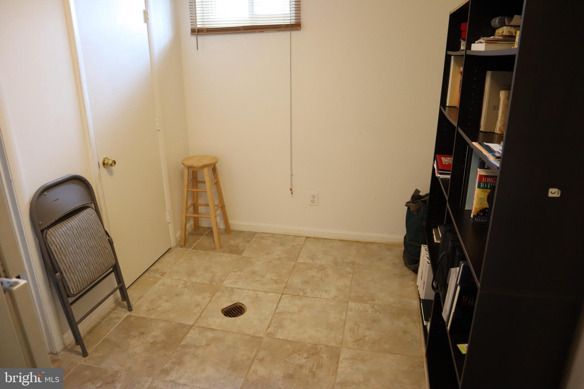 WHEATON TOWNE - Residential Lease