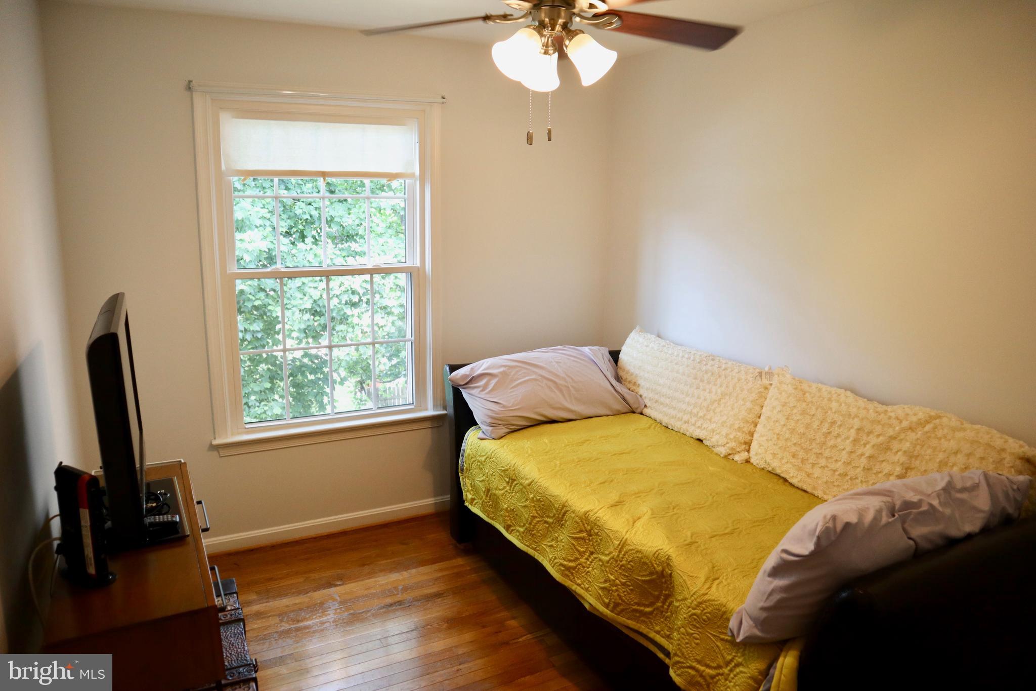 WHEATON TOWNE - Residential Lease