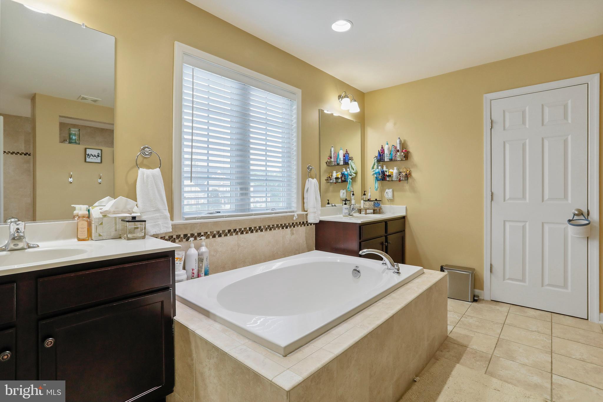 RIDGES OF TUSCARORA - Residential