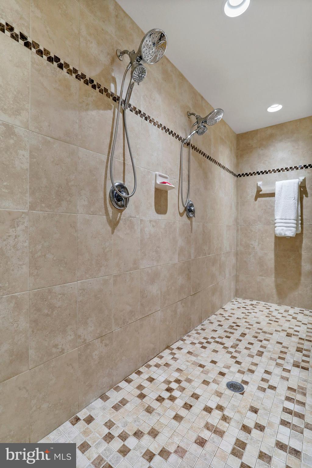 RIDGES OF TUSCARORA - Residential