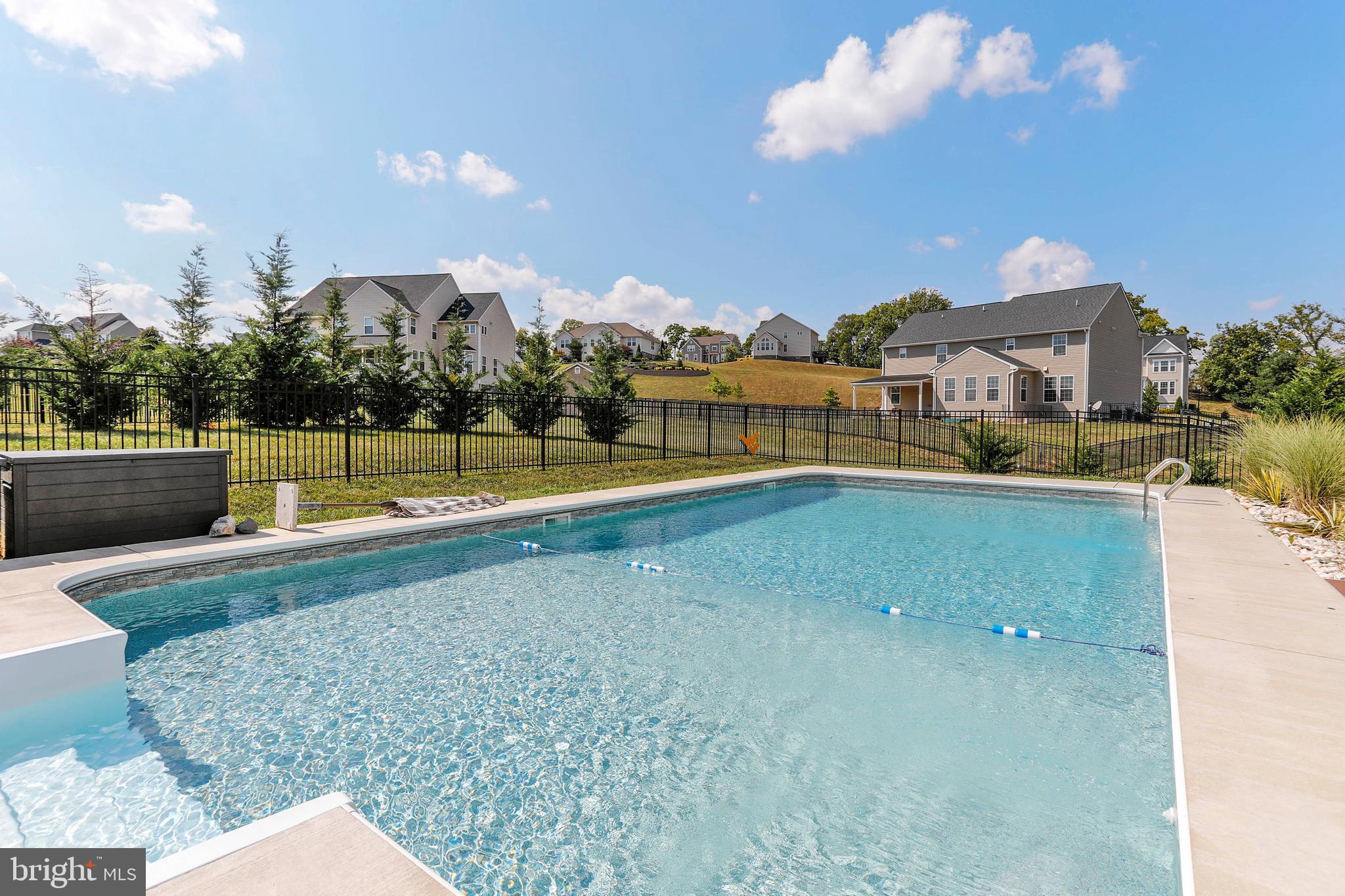 RIDGES OF TUSCARORA - Residential