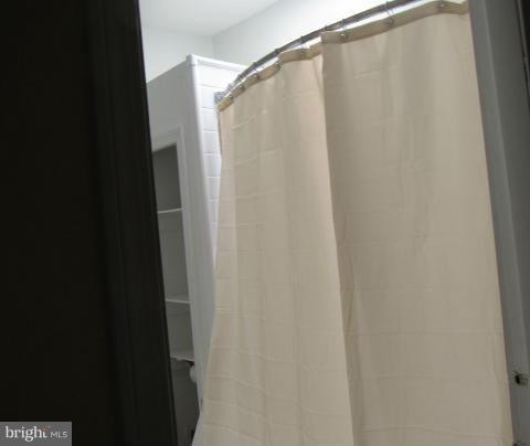 RIVERSIDE - Residential Lease